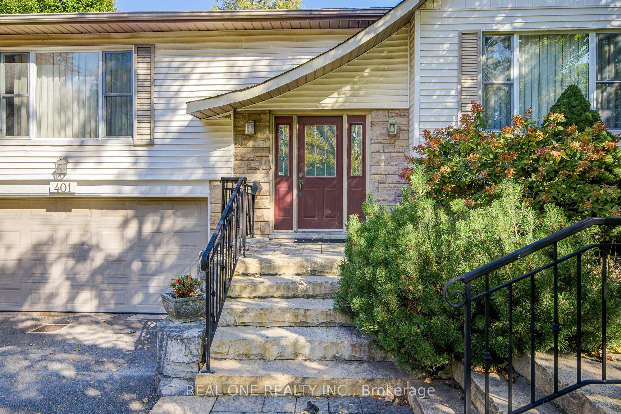 401 Swinburne Road Property Photo 2