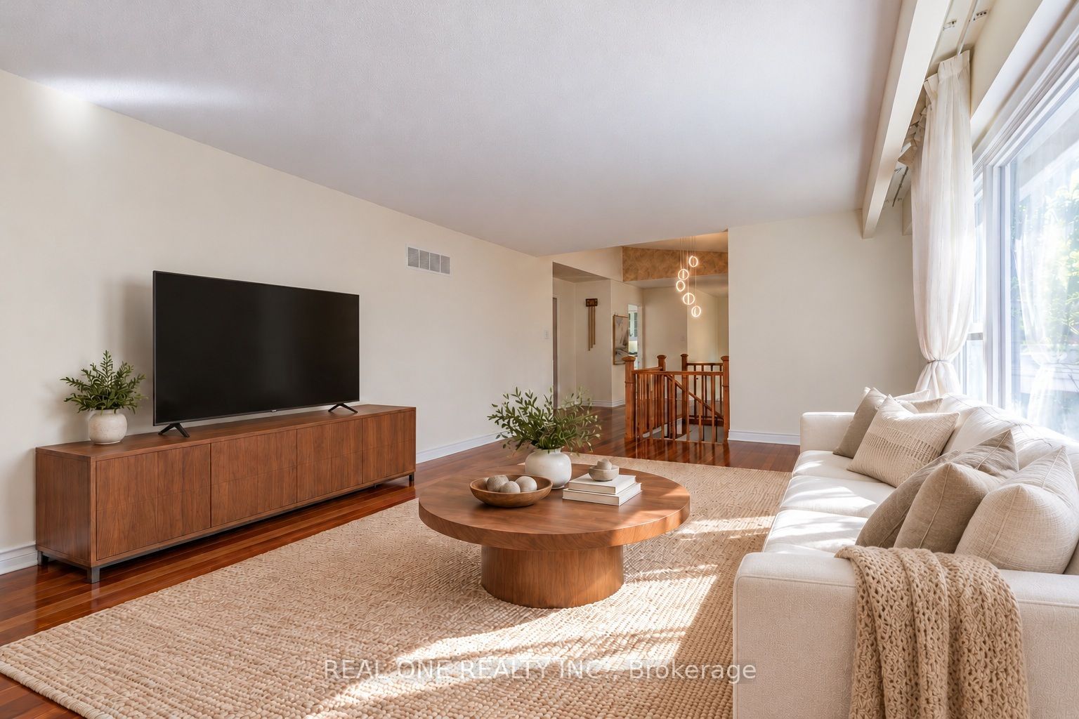 401 Swinburne Road Property Photo 4