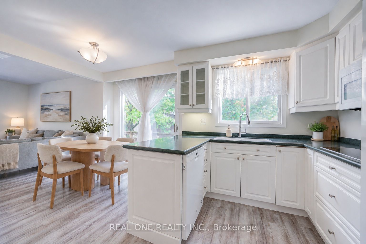 401 Swinburne Road Property Photo 10