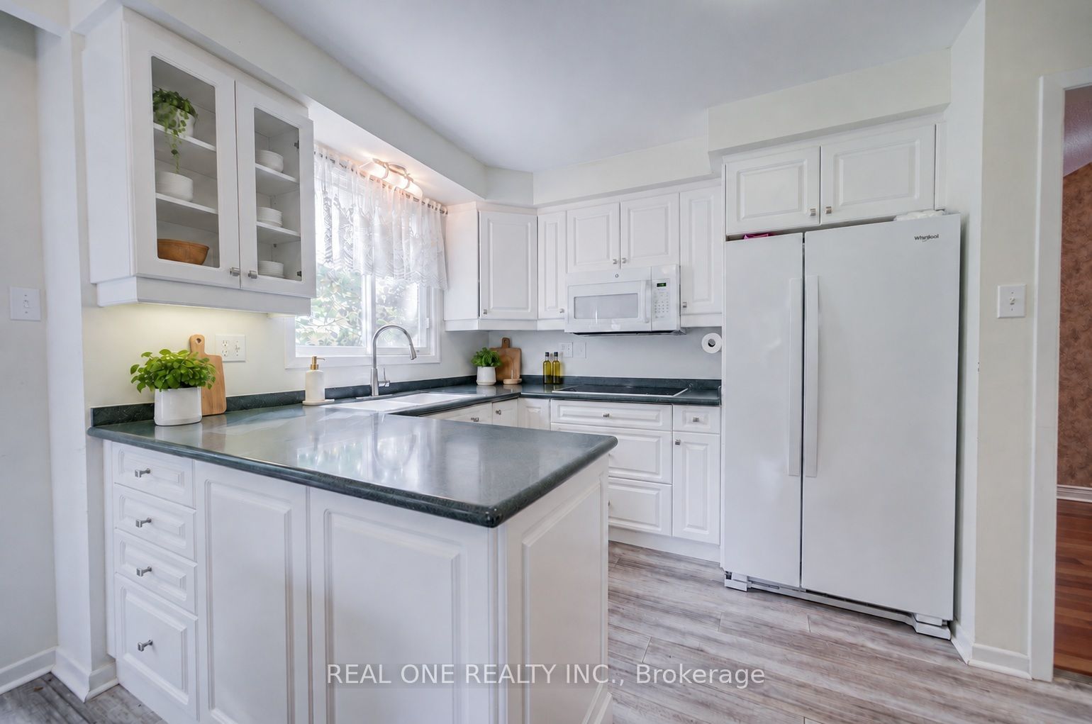 401 Swinburne Road Property Photo 12