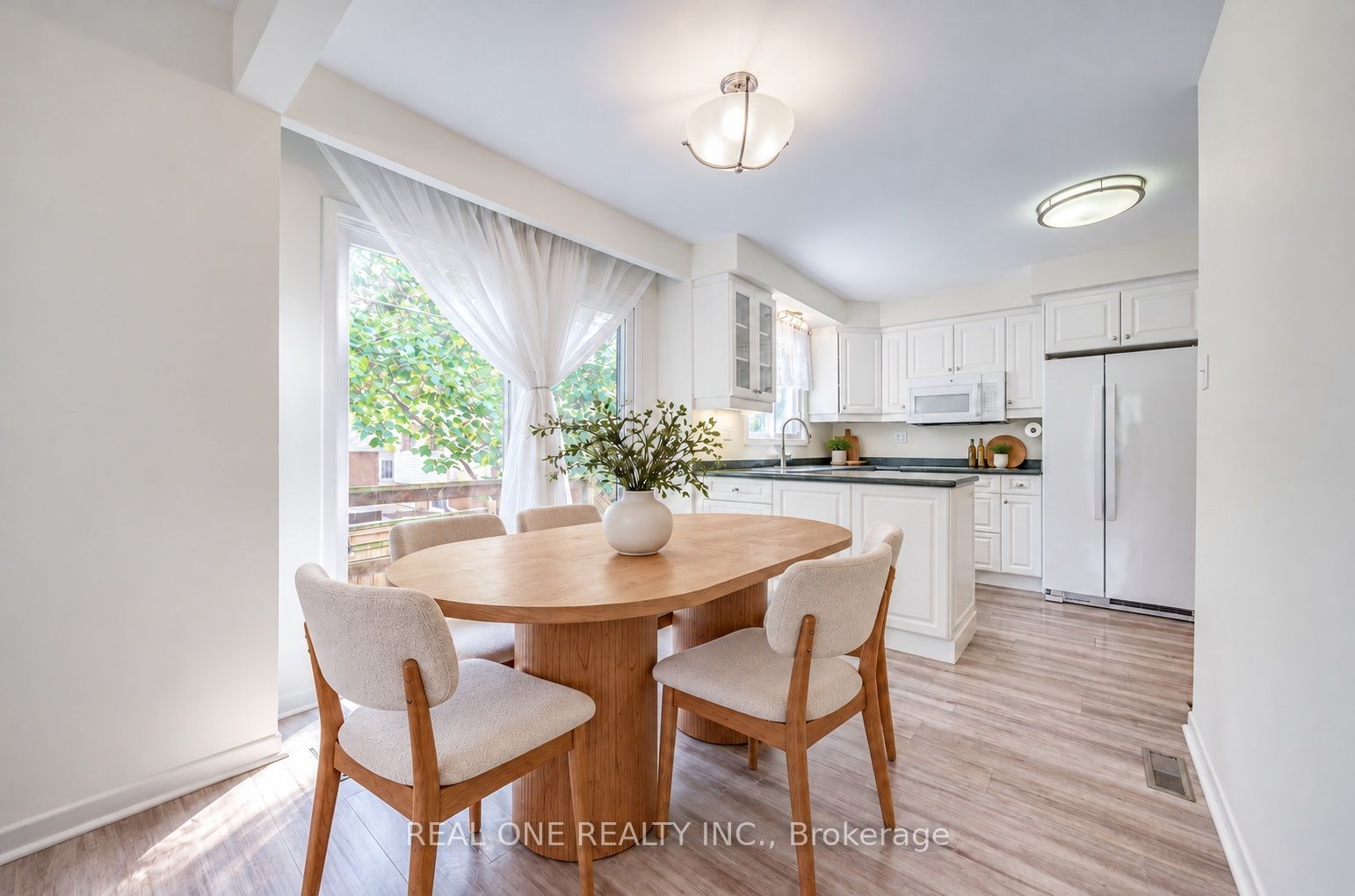 401 Swinburne Road Property Photo 14