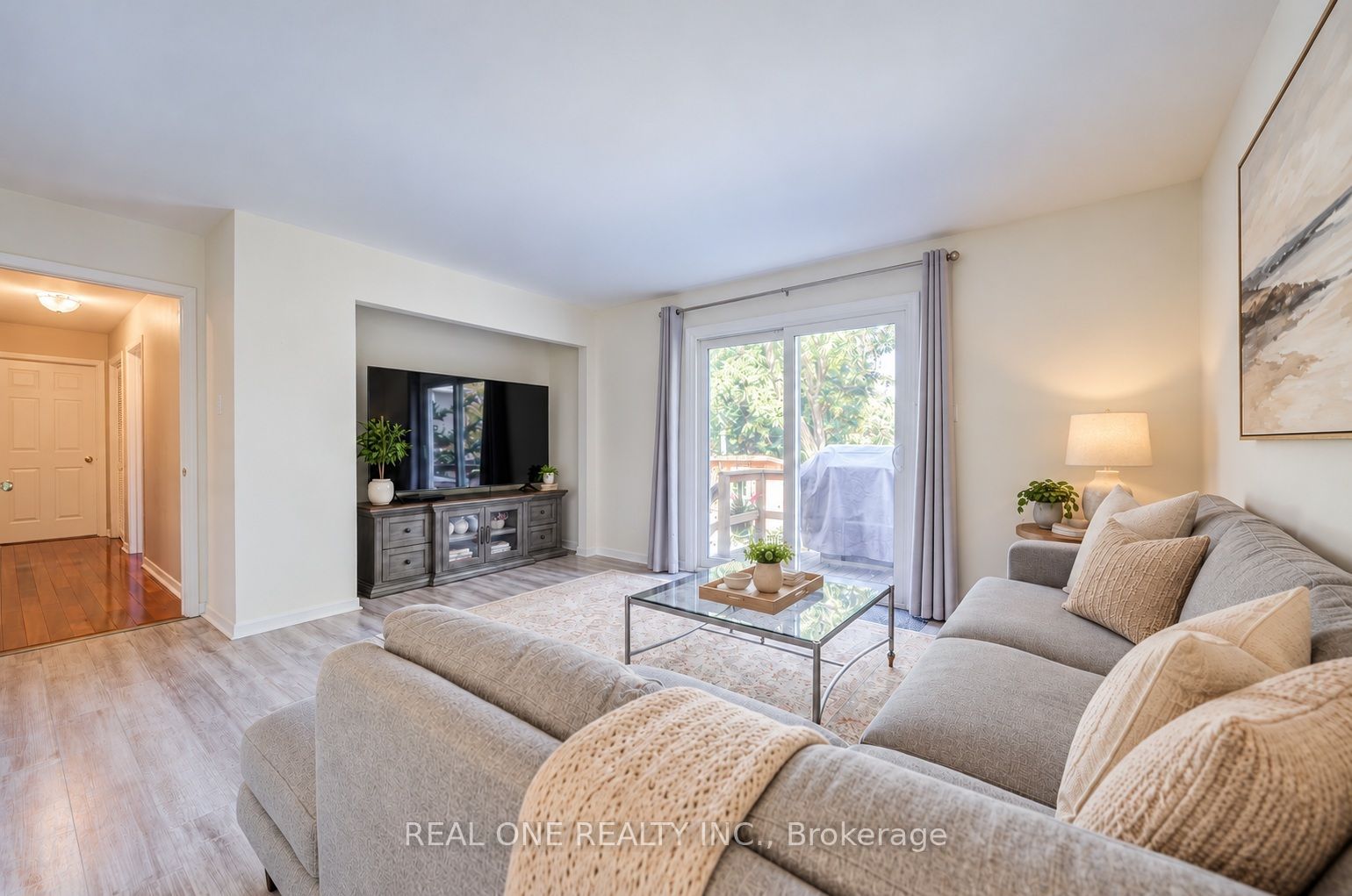 401 Swinburne Road Property Photo 17