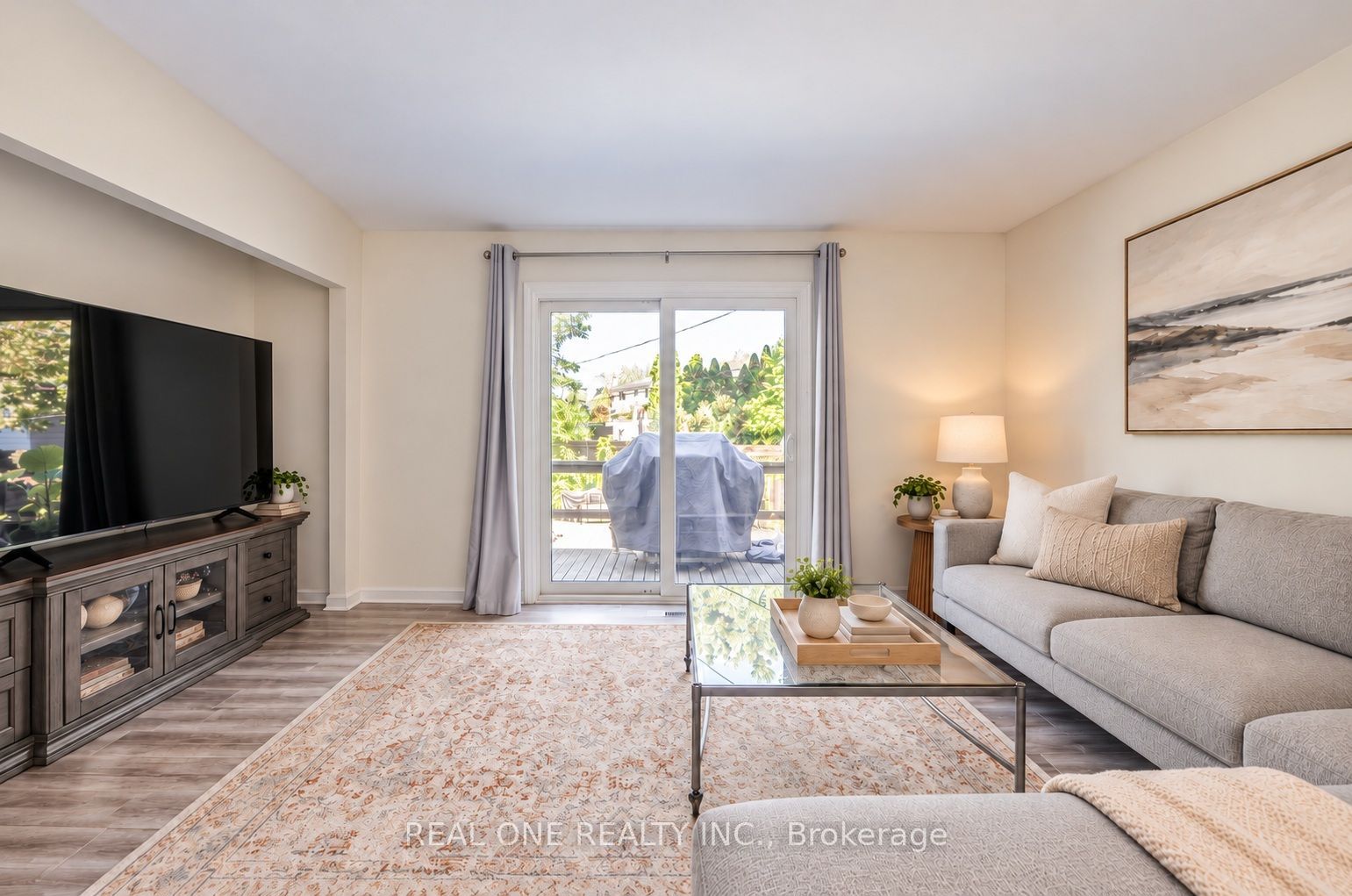 401 Swinburne Road Property Photo 18