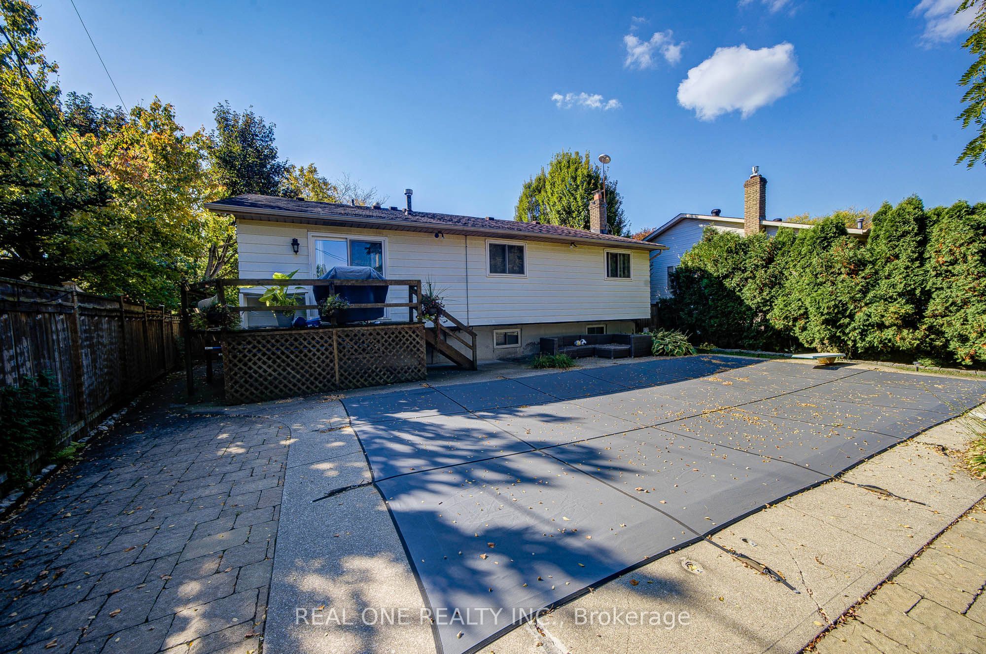401 Swinburne Road Property Photo 43