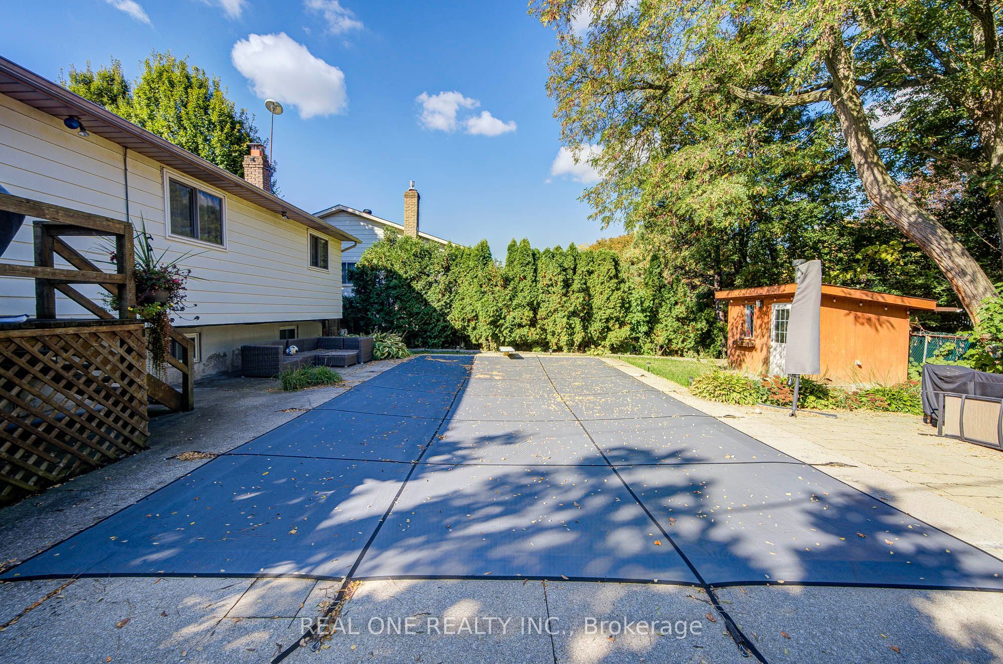 401 Swinburne Road Property Photo 44