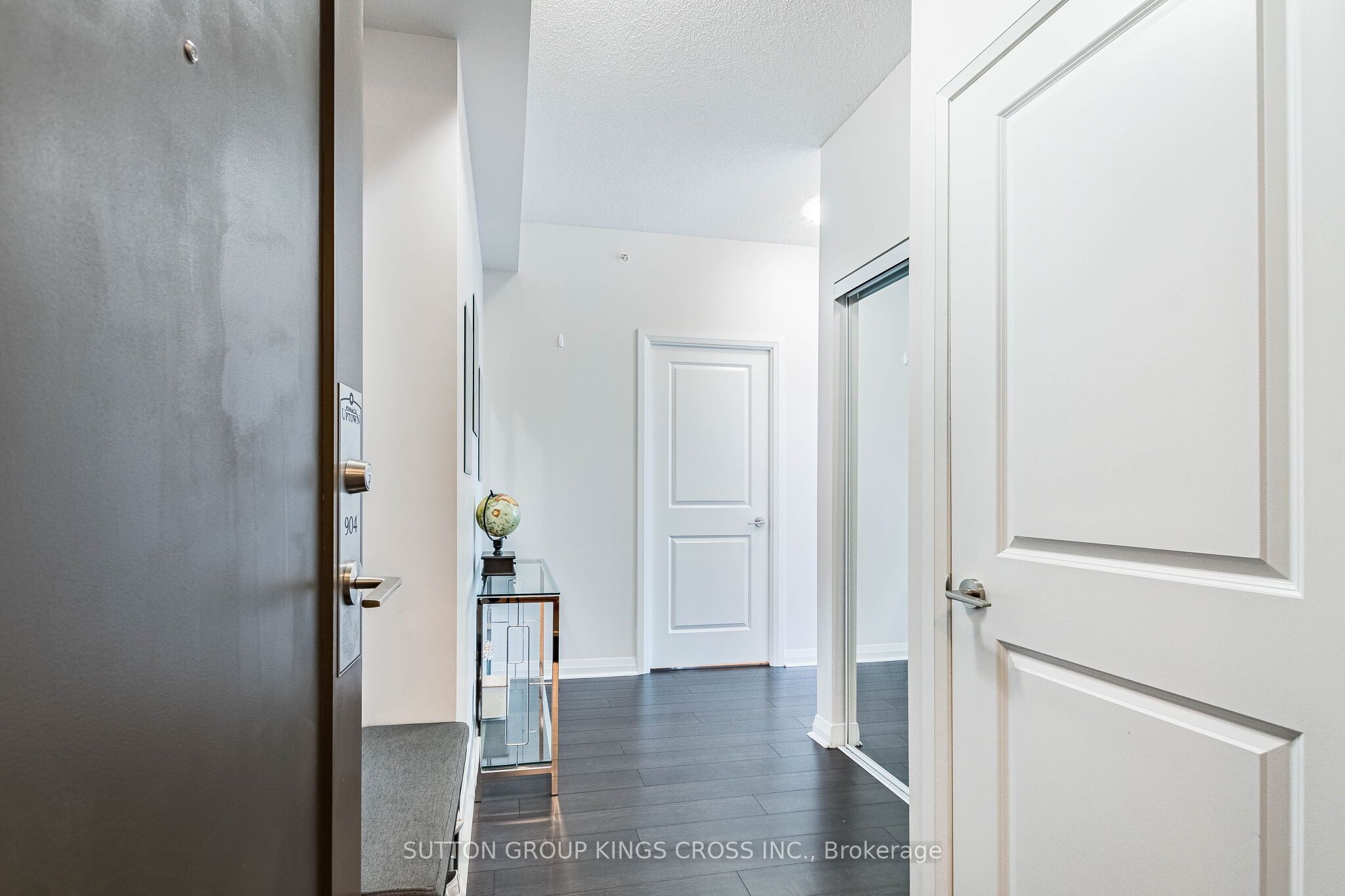 55 Eglinton Avenue W 904 Property Photo 6