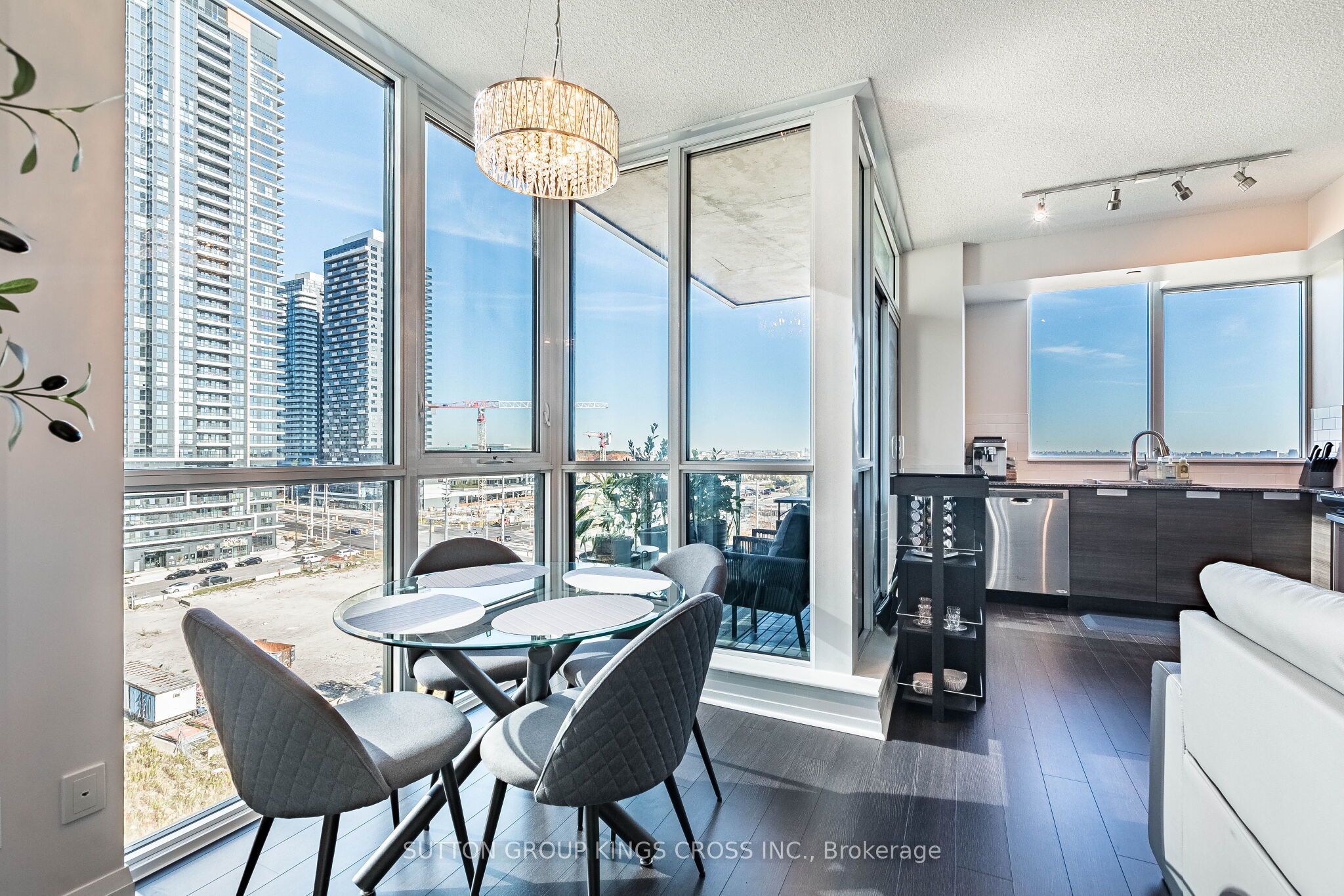 55 Eglinton Avenue W 904 Property Photo 16