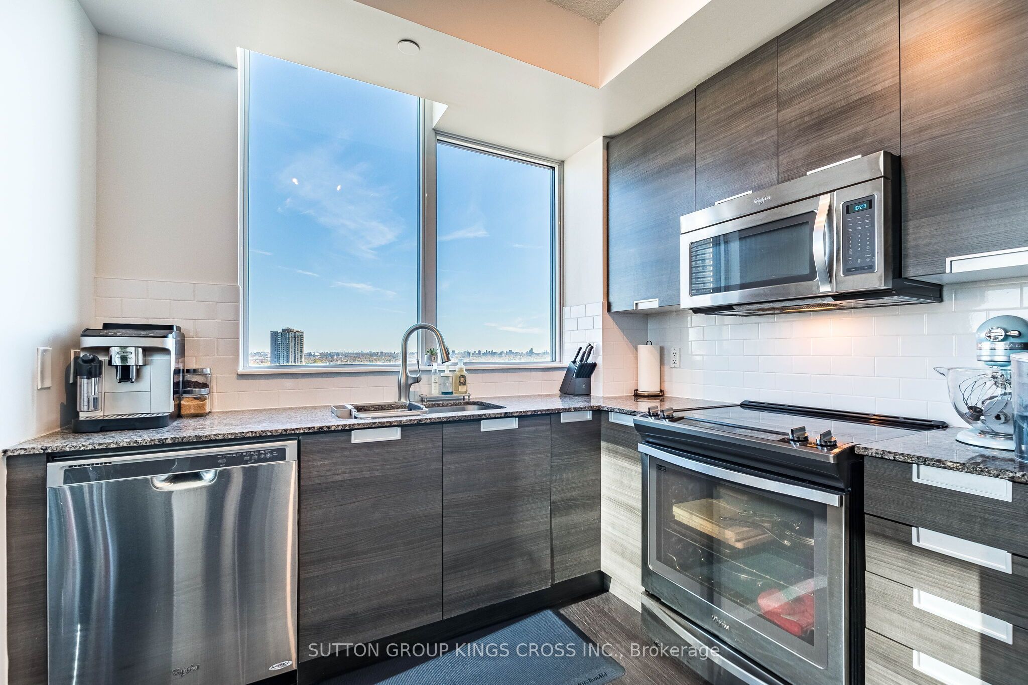 55 Eglinton Avenue W 904 Property Photo 21