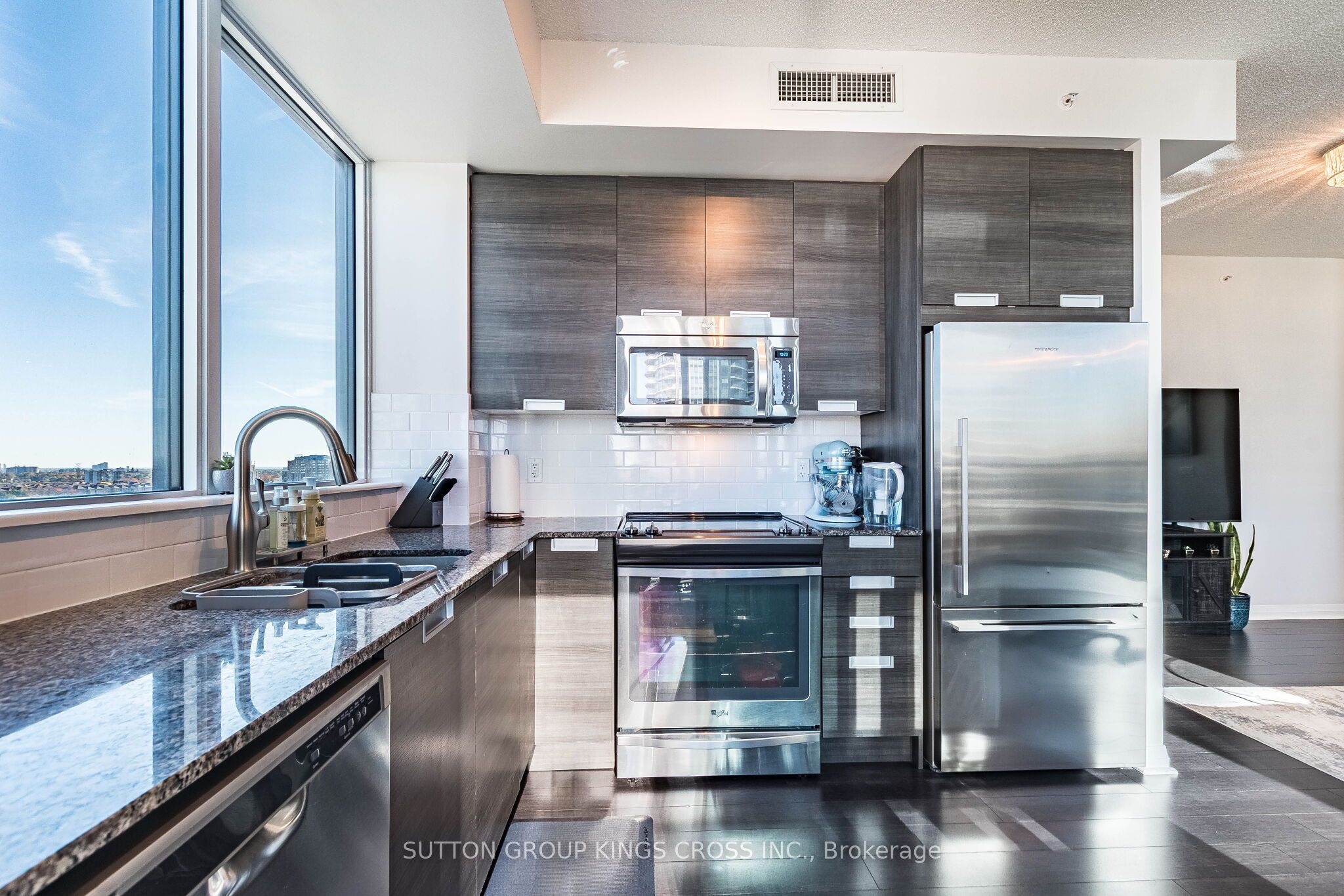 55 Eglinton Avenue W 904 Property Photo 22