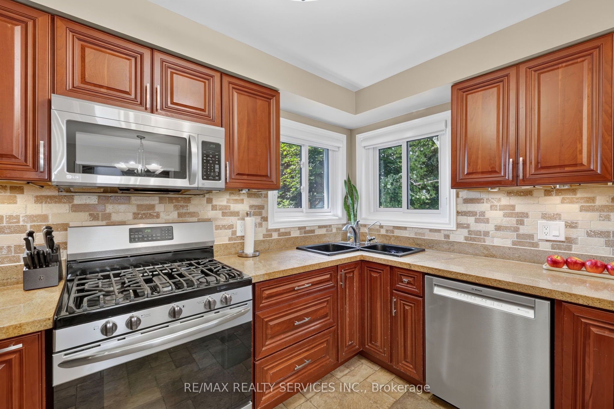 1 Plummer Road Property Photo 14