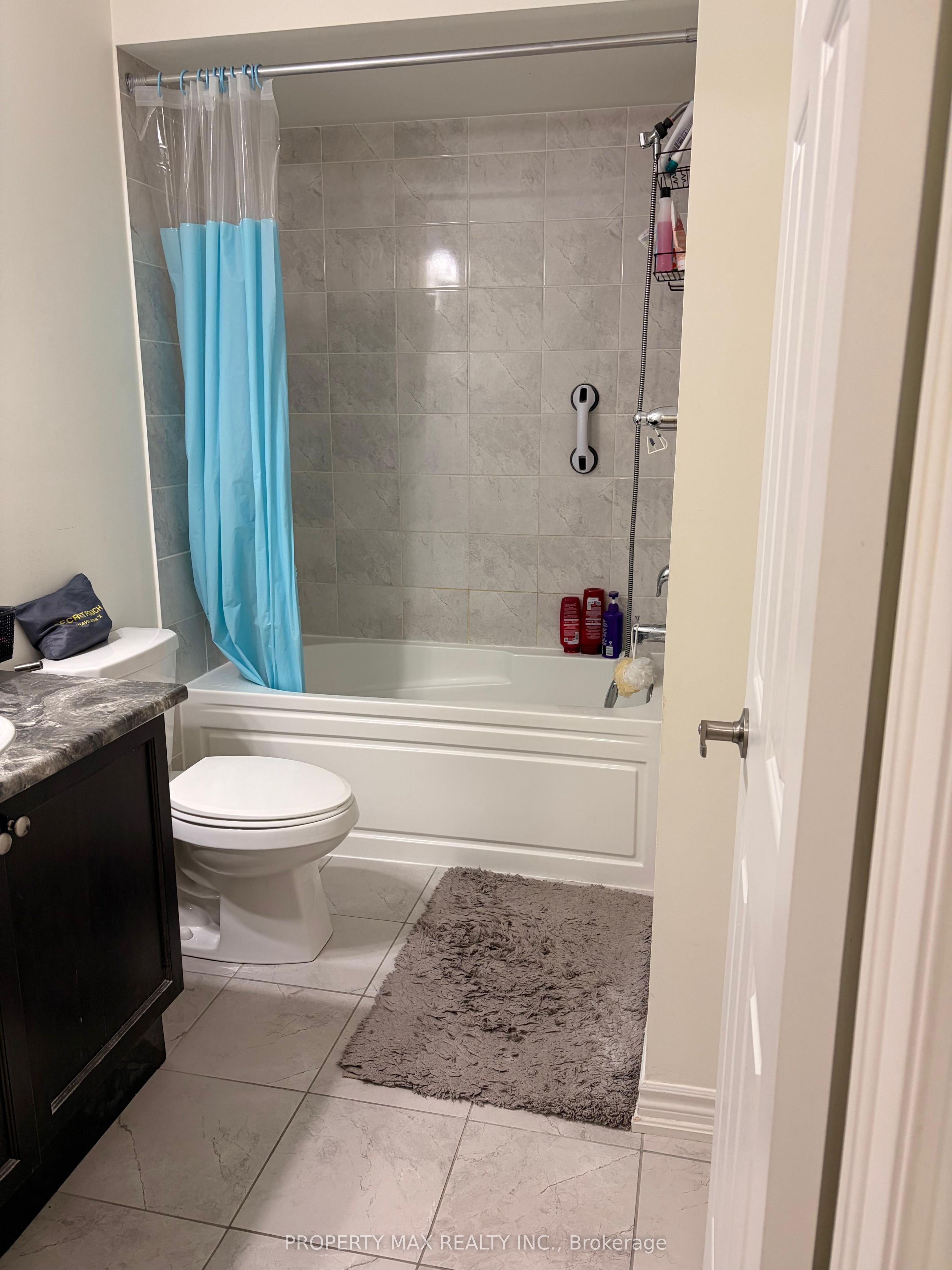 240 Lagerfeld Drive 12 Property Photo 10