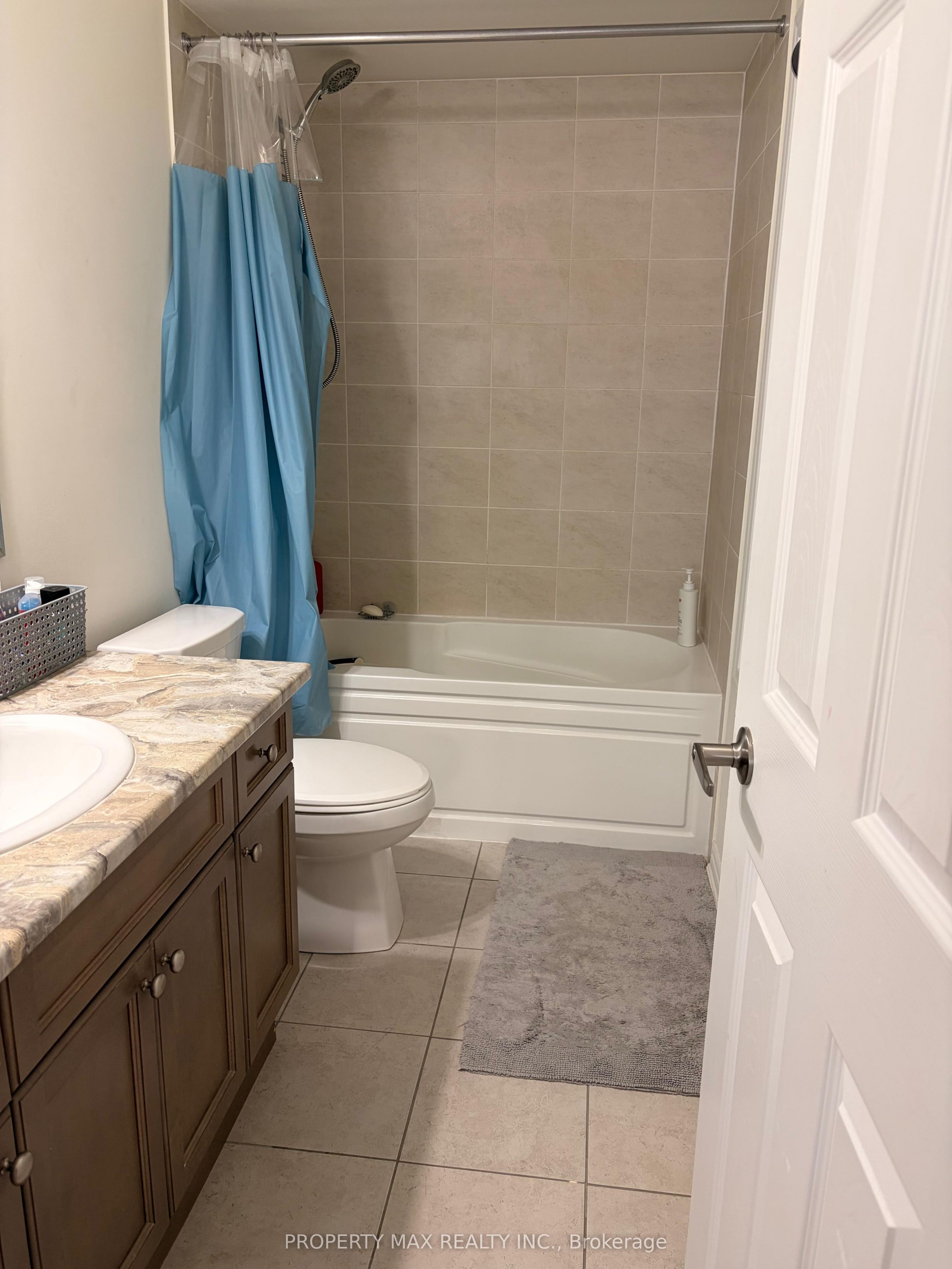 240 Lagerfeld Drive 12 Property Photo 16
