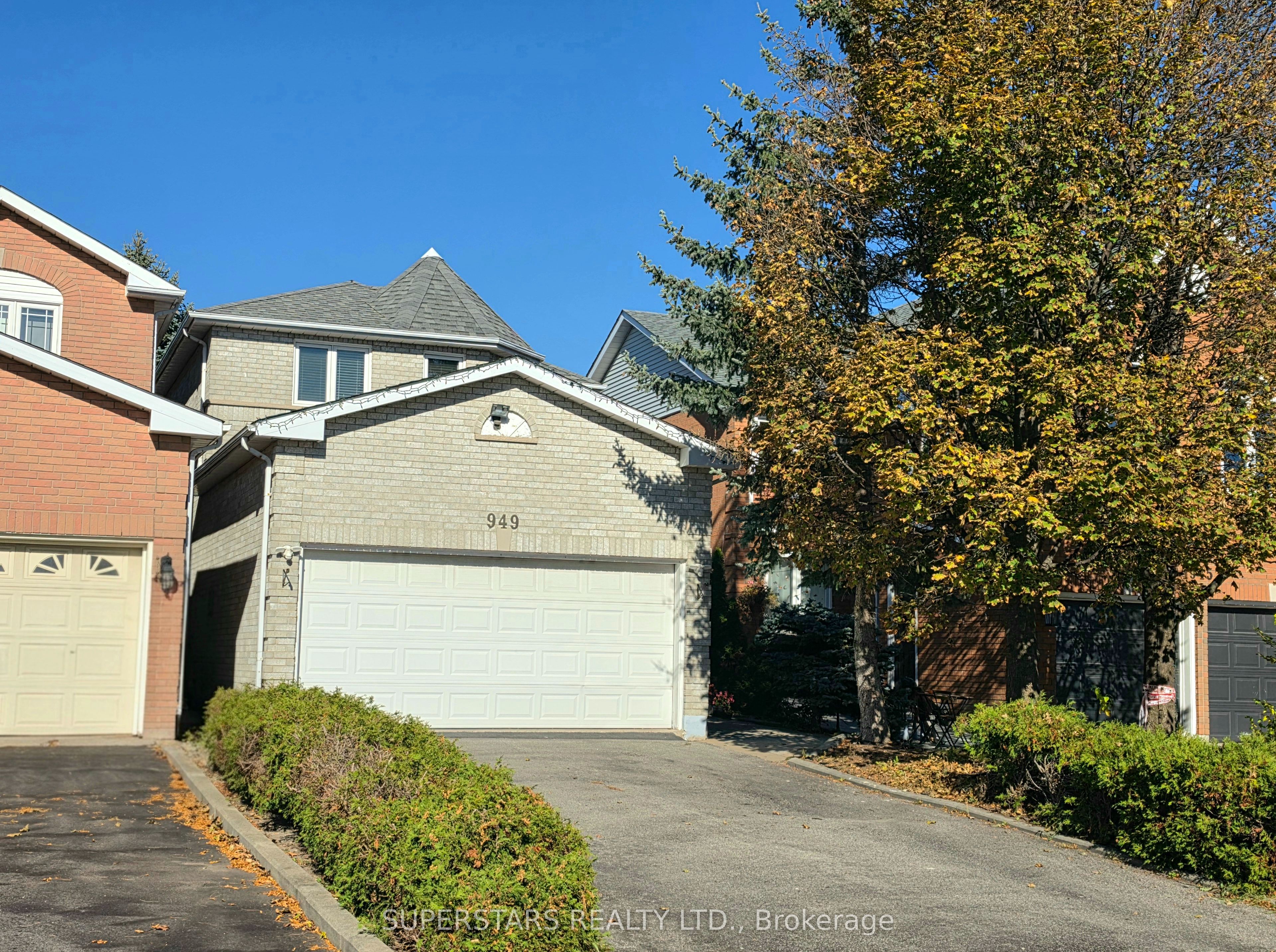 949 Binscarth Drive Property Photo 1
