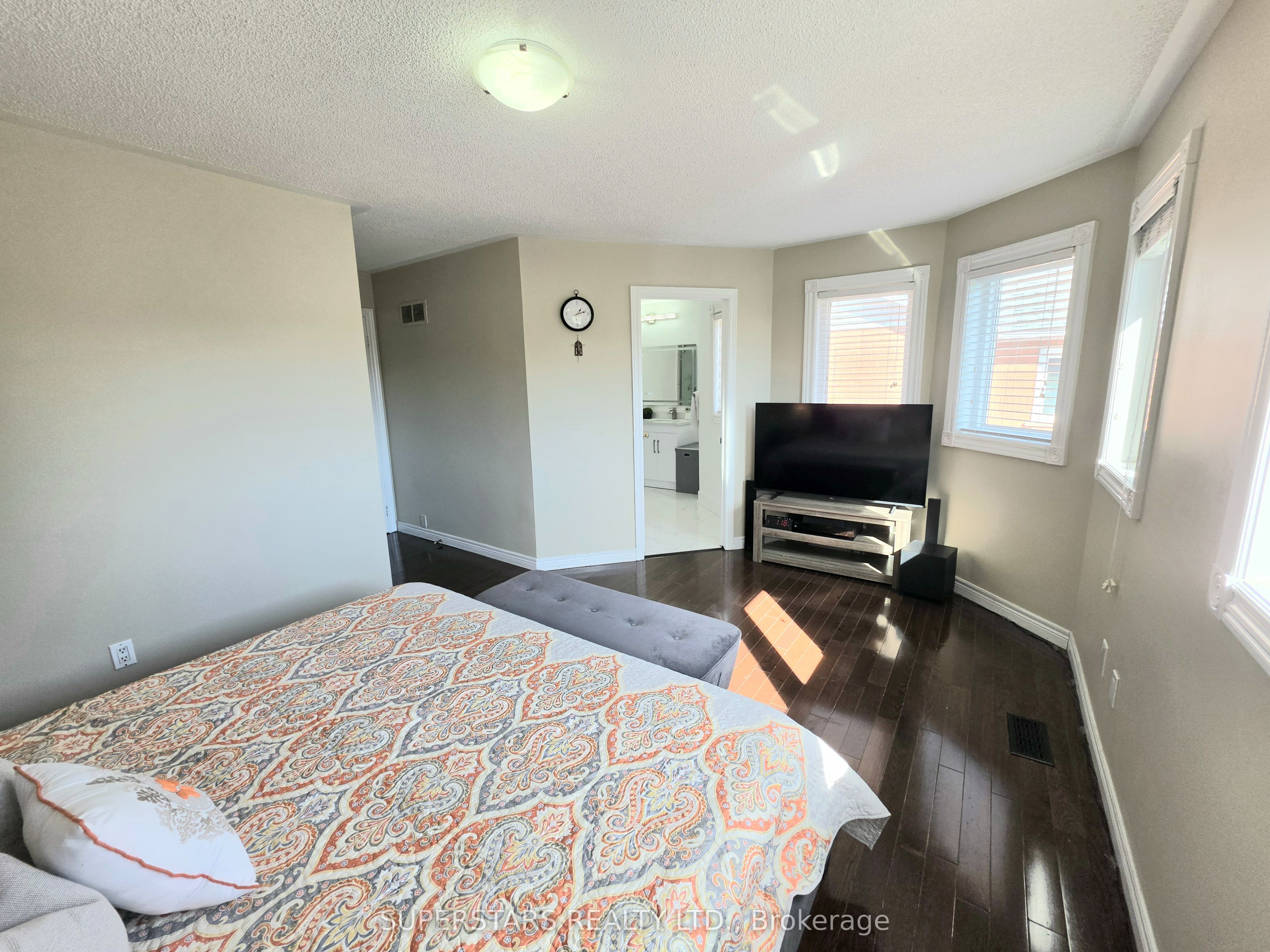 949 Binscarth Drive Property Photo 20