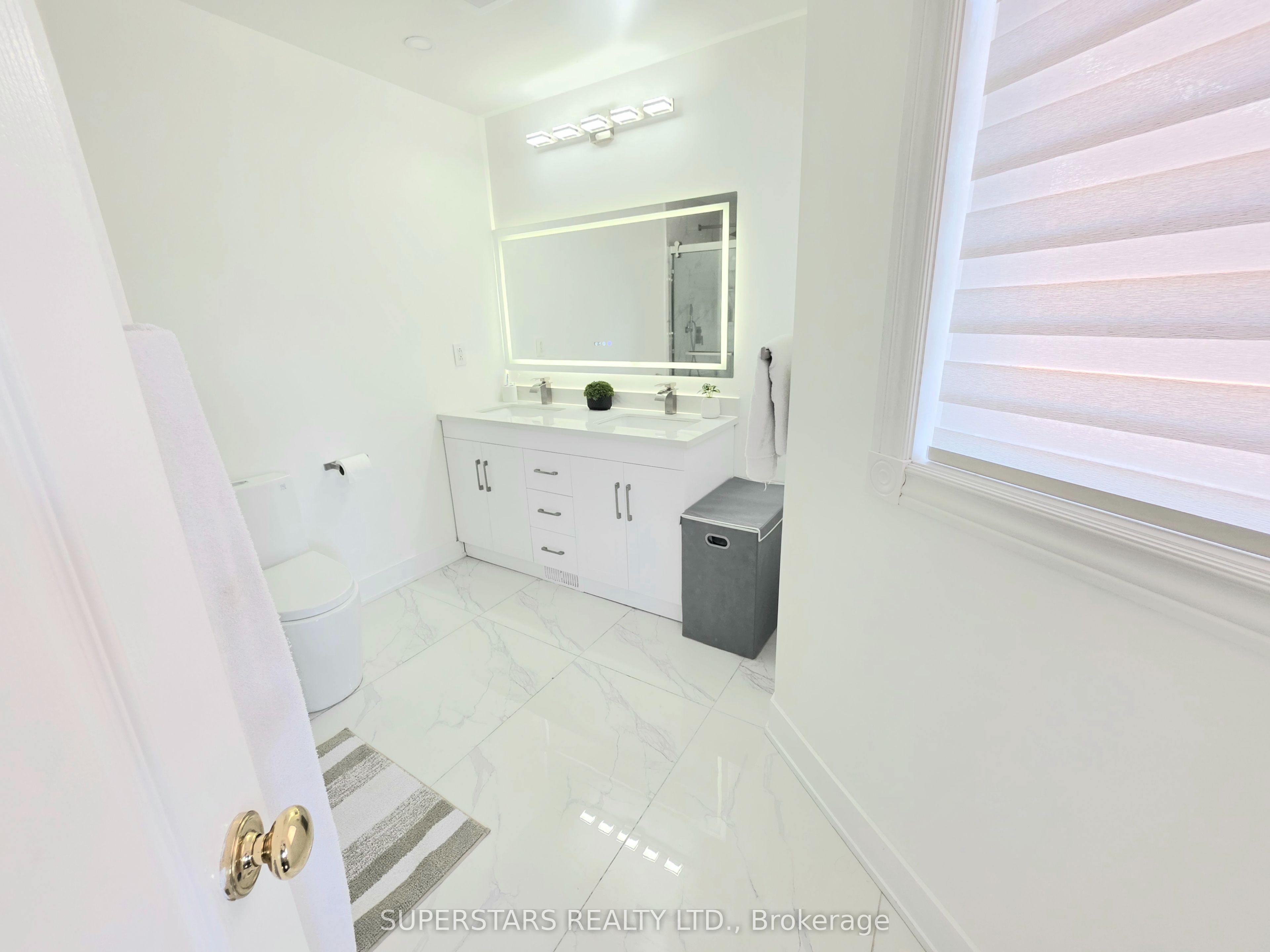 949 Binscarth Drive Property Photo 21