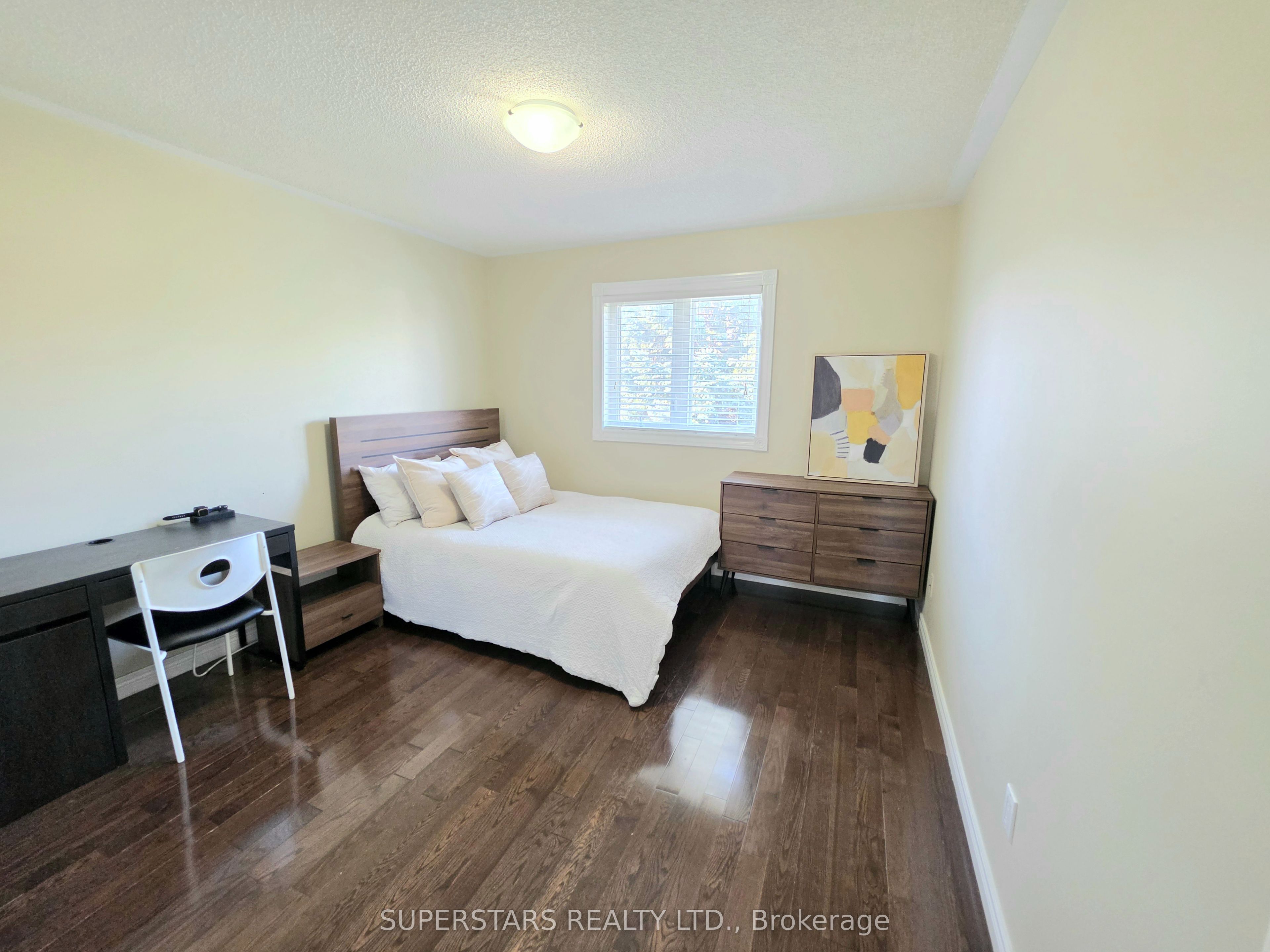 949 Binscarth Drive Property Photo 23