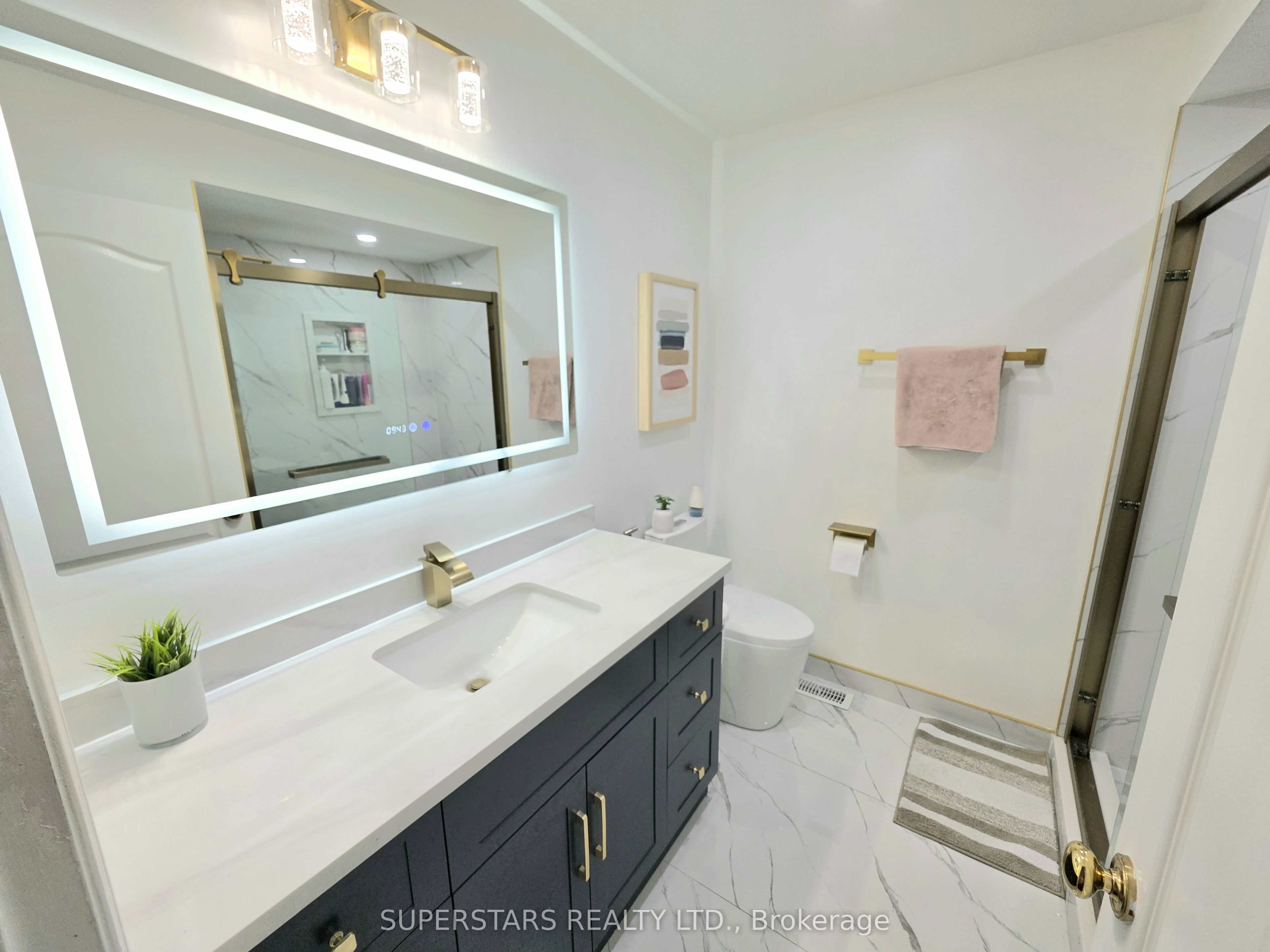 949 Binscarth Drive Property Photo 27