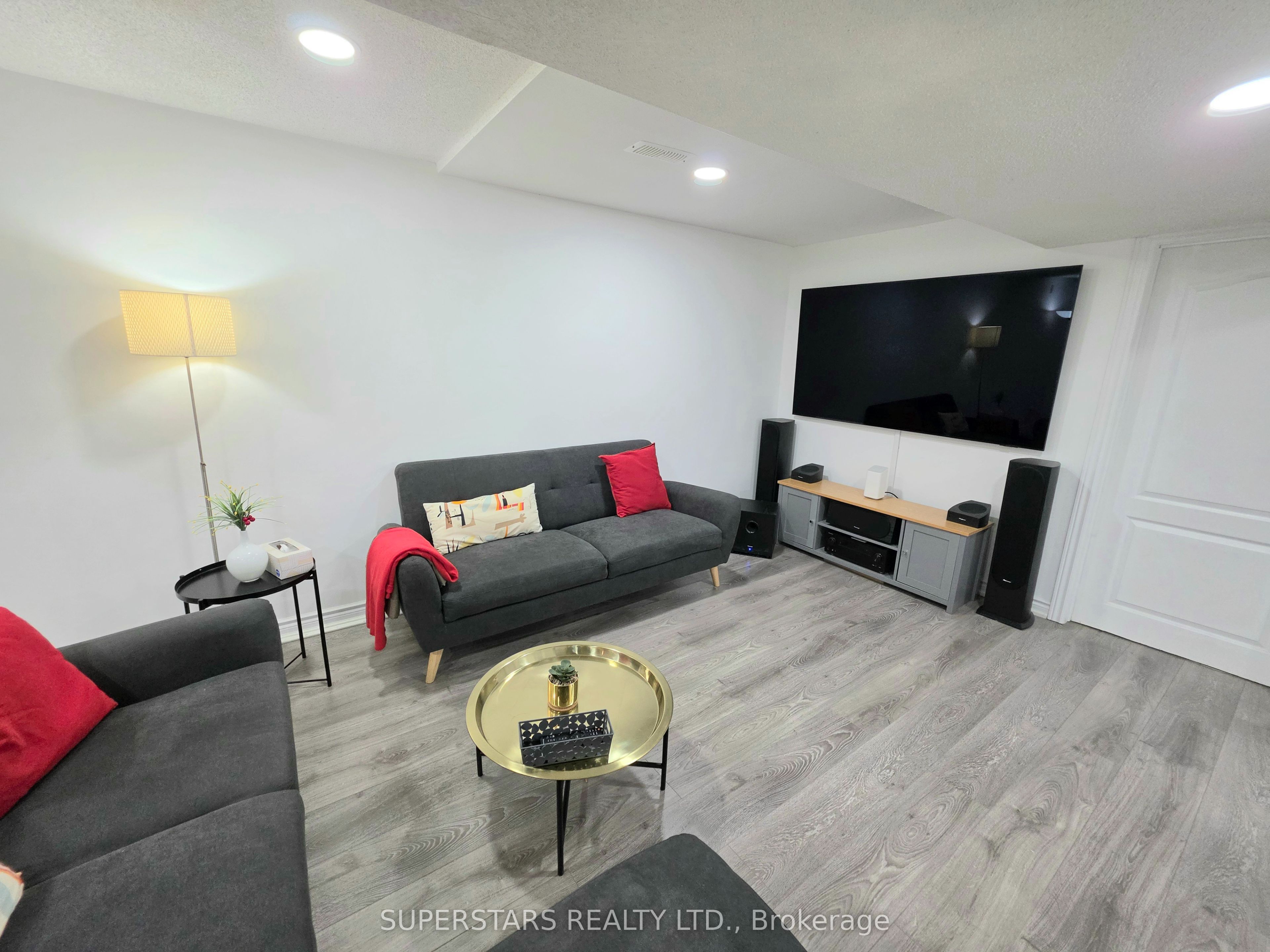 949 Binscarth Drive Property Photo 29