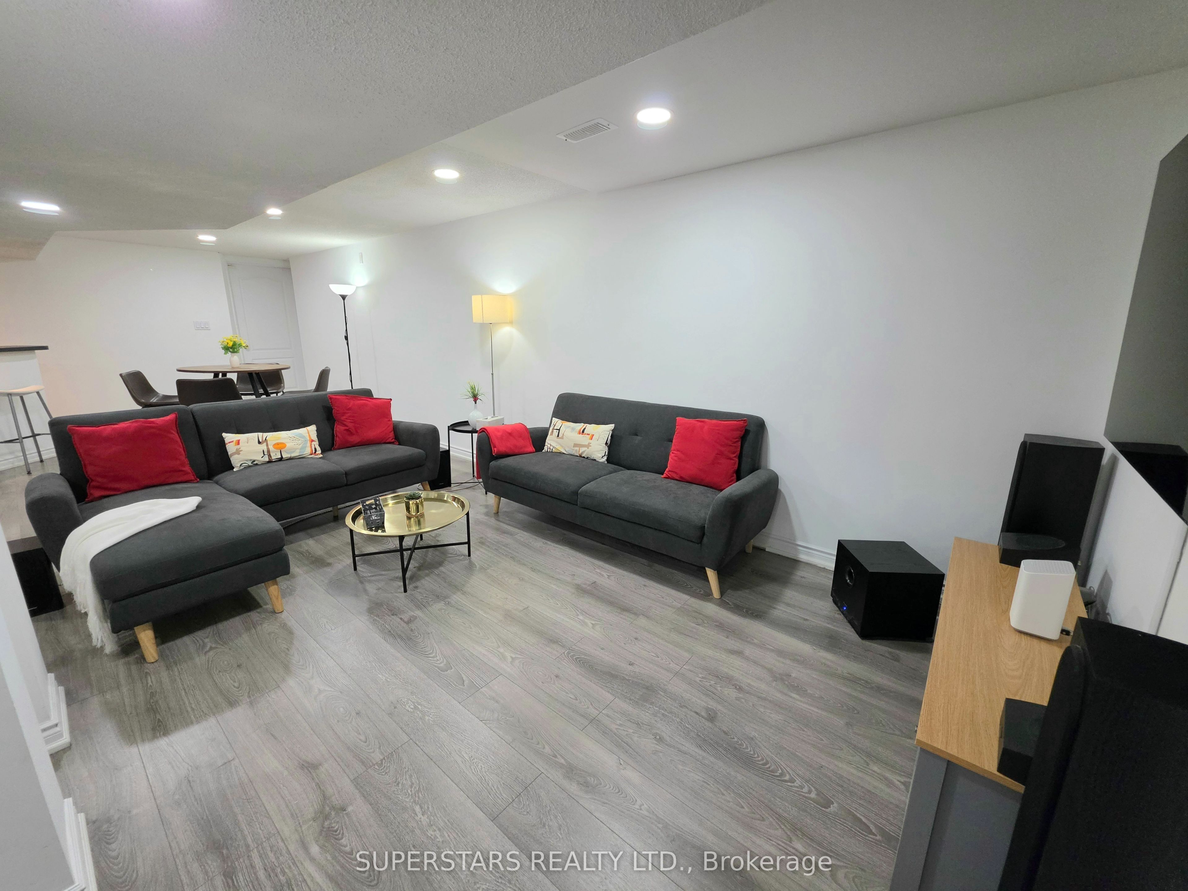 949 Binscarth Drive Property Photo 30