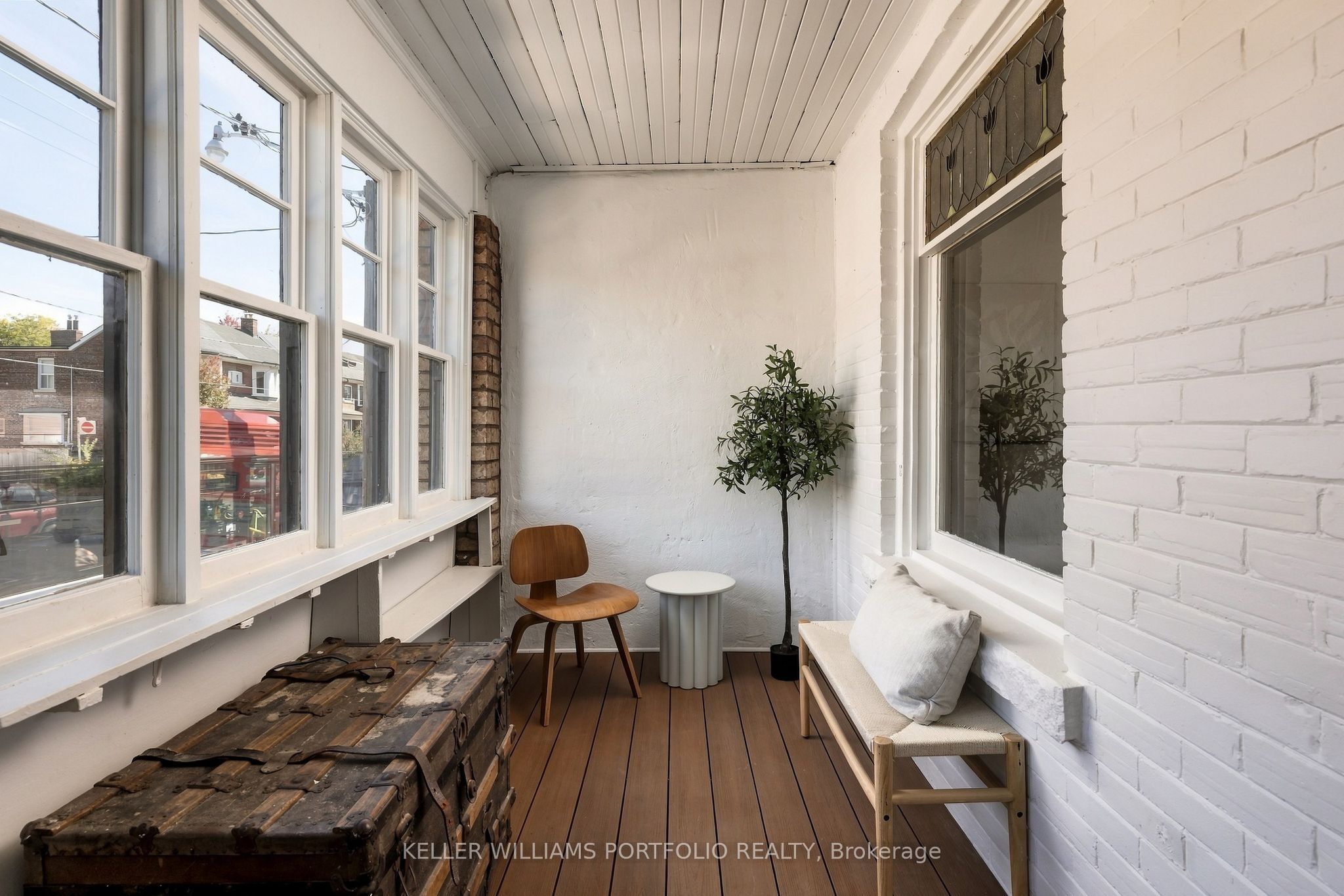 1006 Ossington Avenue Property Photo 6