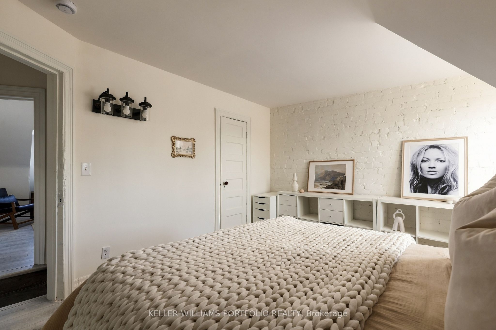 1006 Ossington Avenue Property Photo 20