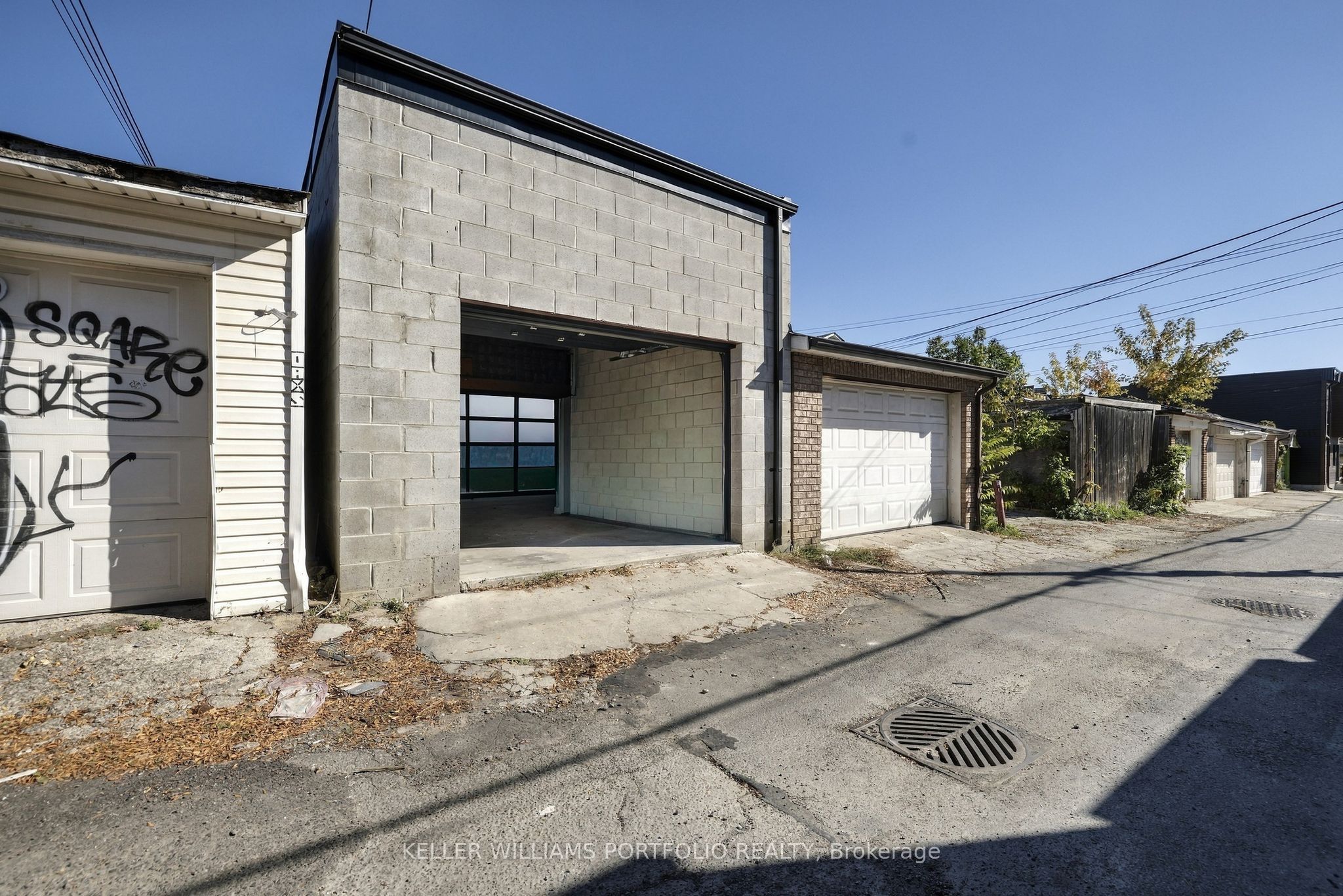 1006 Ossington Avenue Property Photo 31