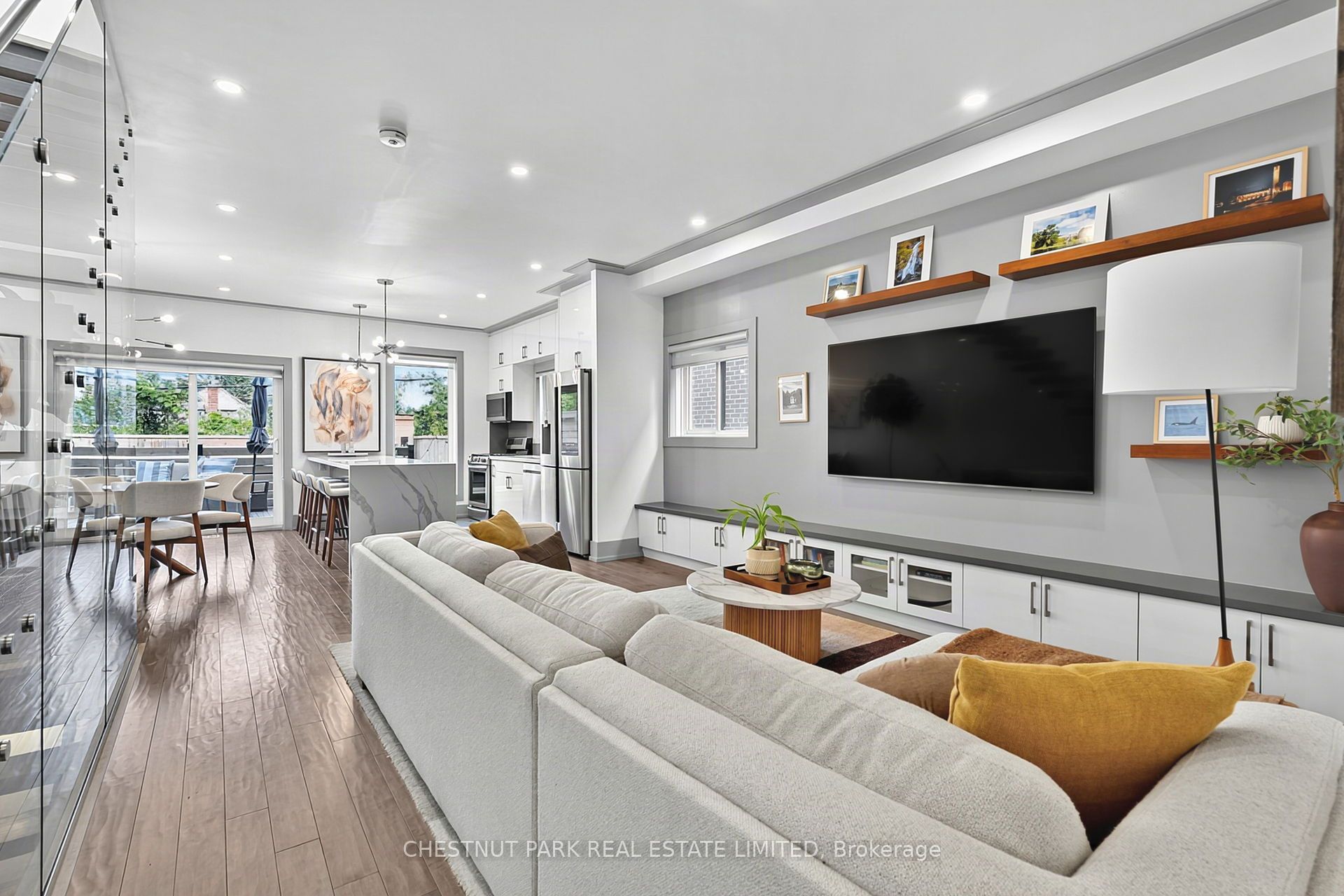 15 Nineteenth Street Property Photo 3