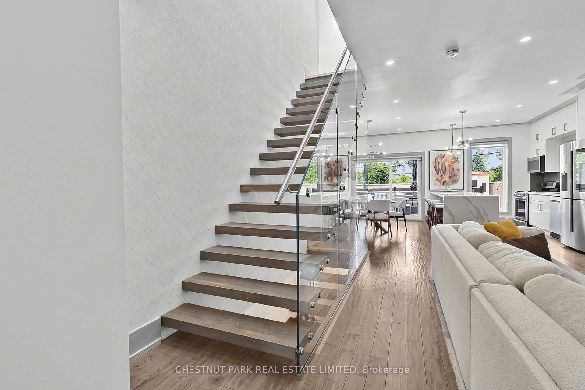 15 Nineteenth Street Property Photo 16