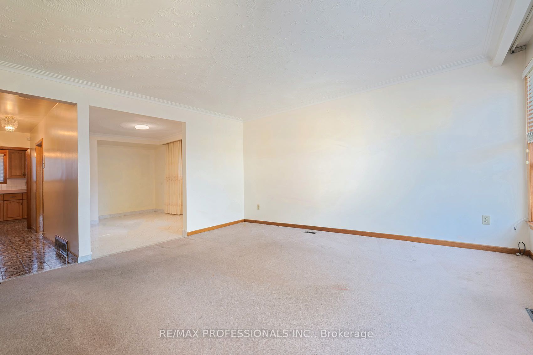 61 Rosemeade Avenue Property Photo 8