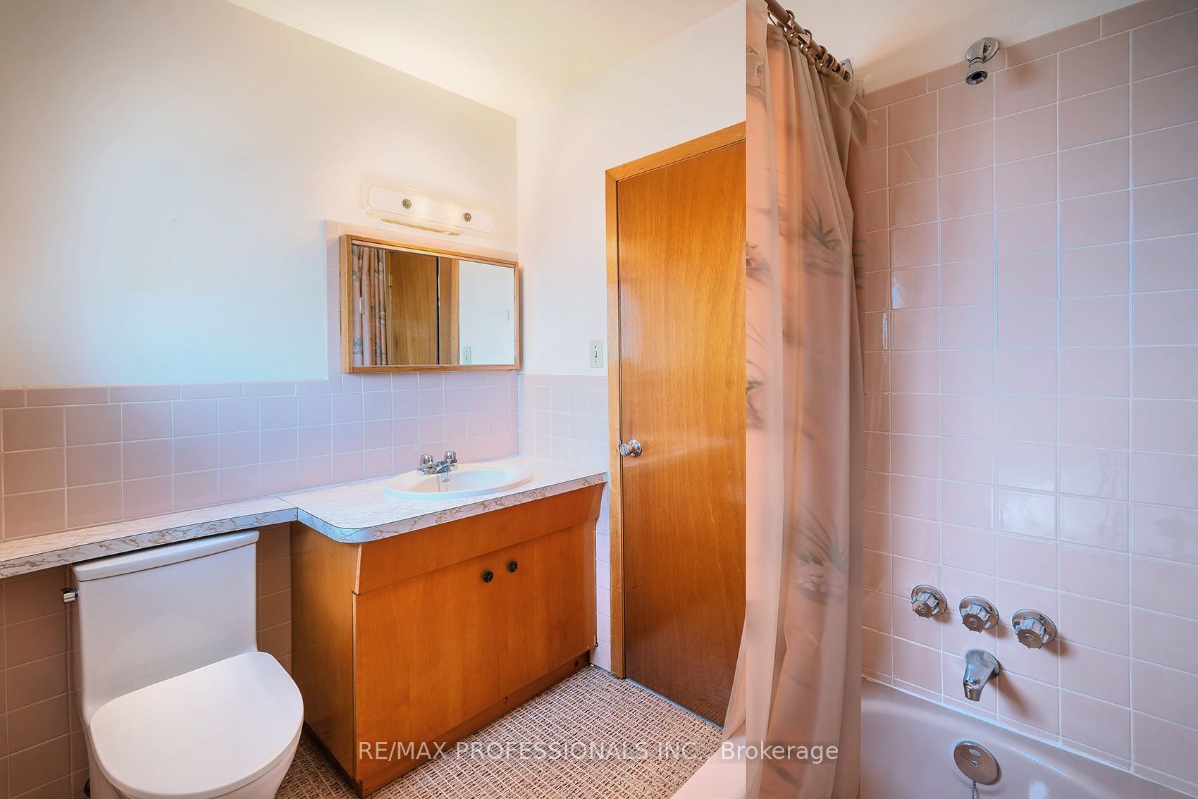 61 Rosemeade Avenue Property Photo 26