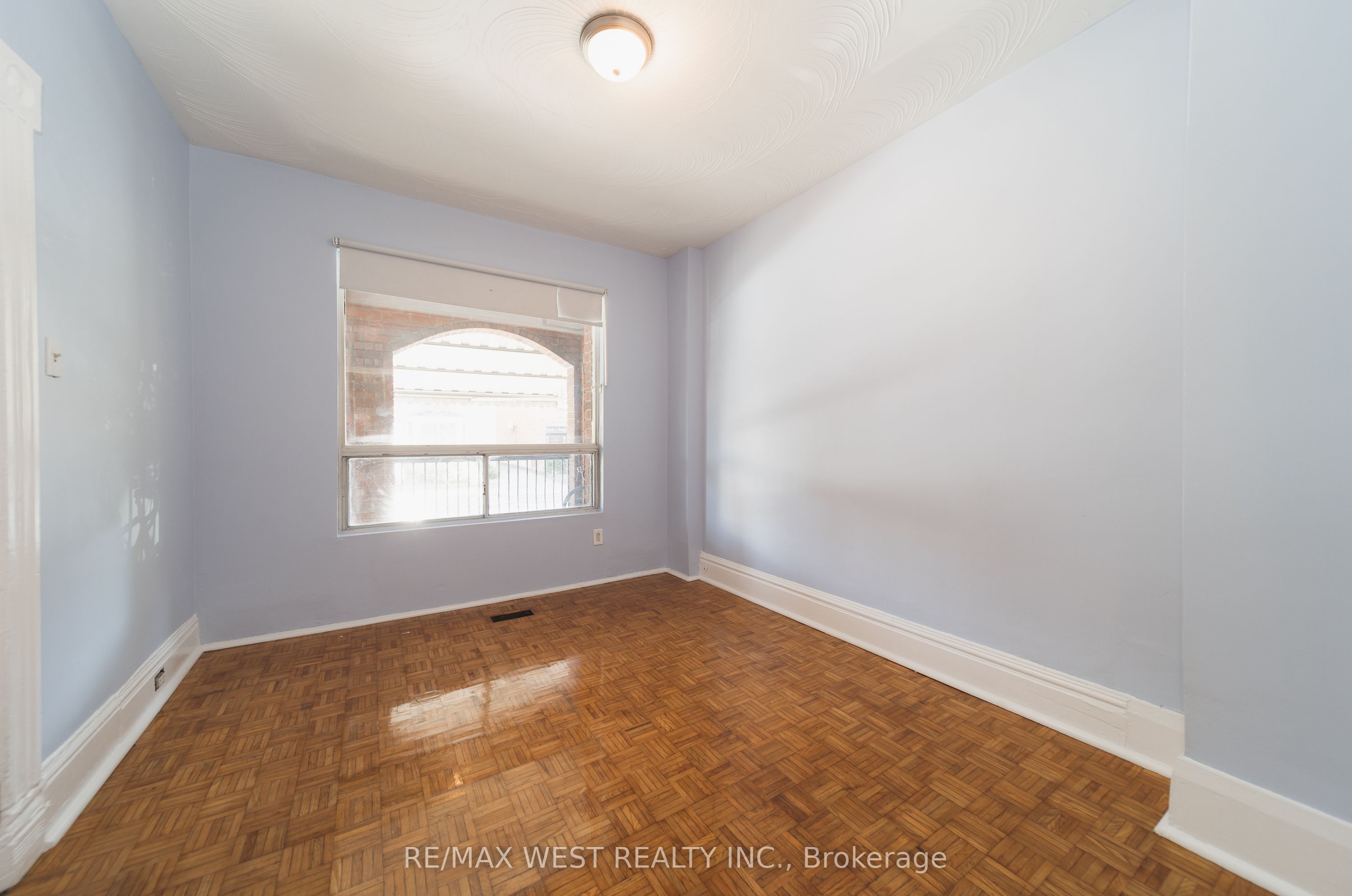 862 Ossington Avenue Main Property Photo 3