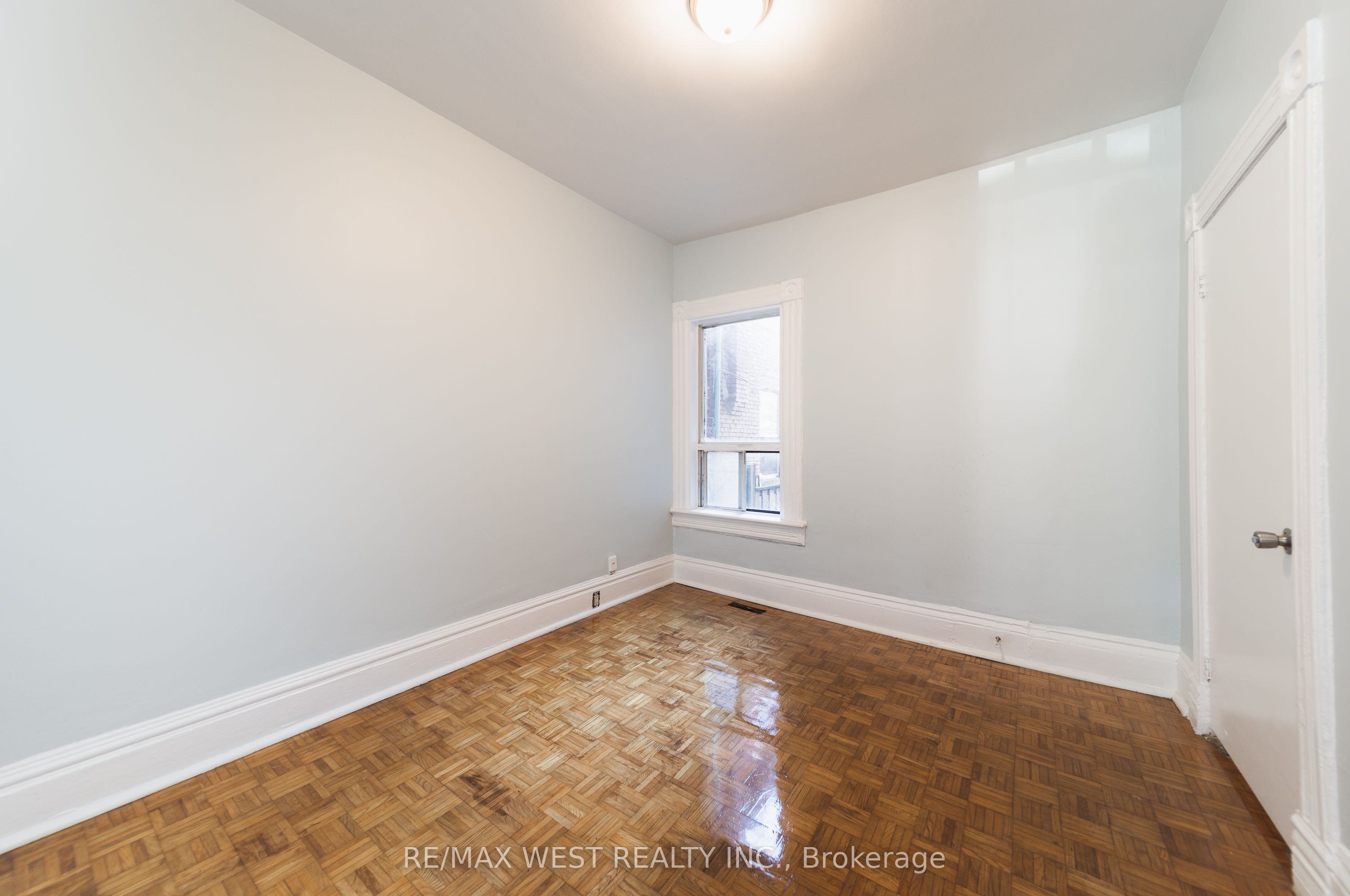 862 Ossington Avenue Main Property Photo 5