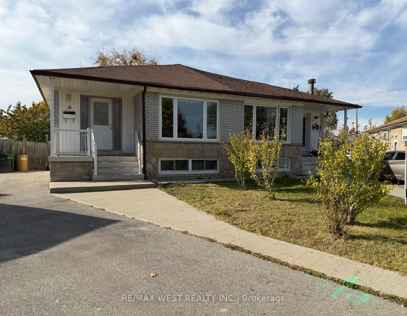 14 Melpham Court Property Photo 1