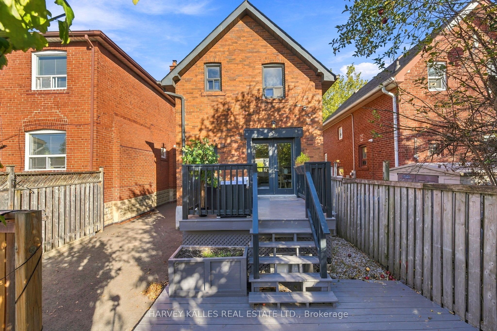 26 Miranda Avenue Property Photo 36