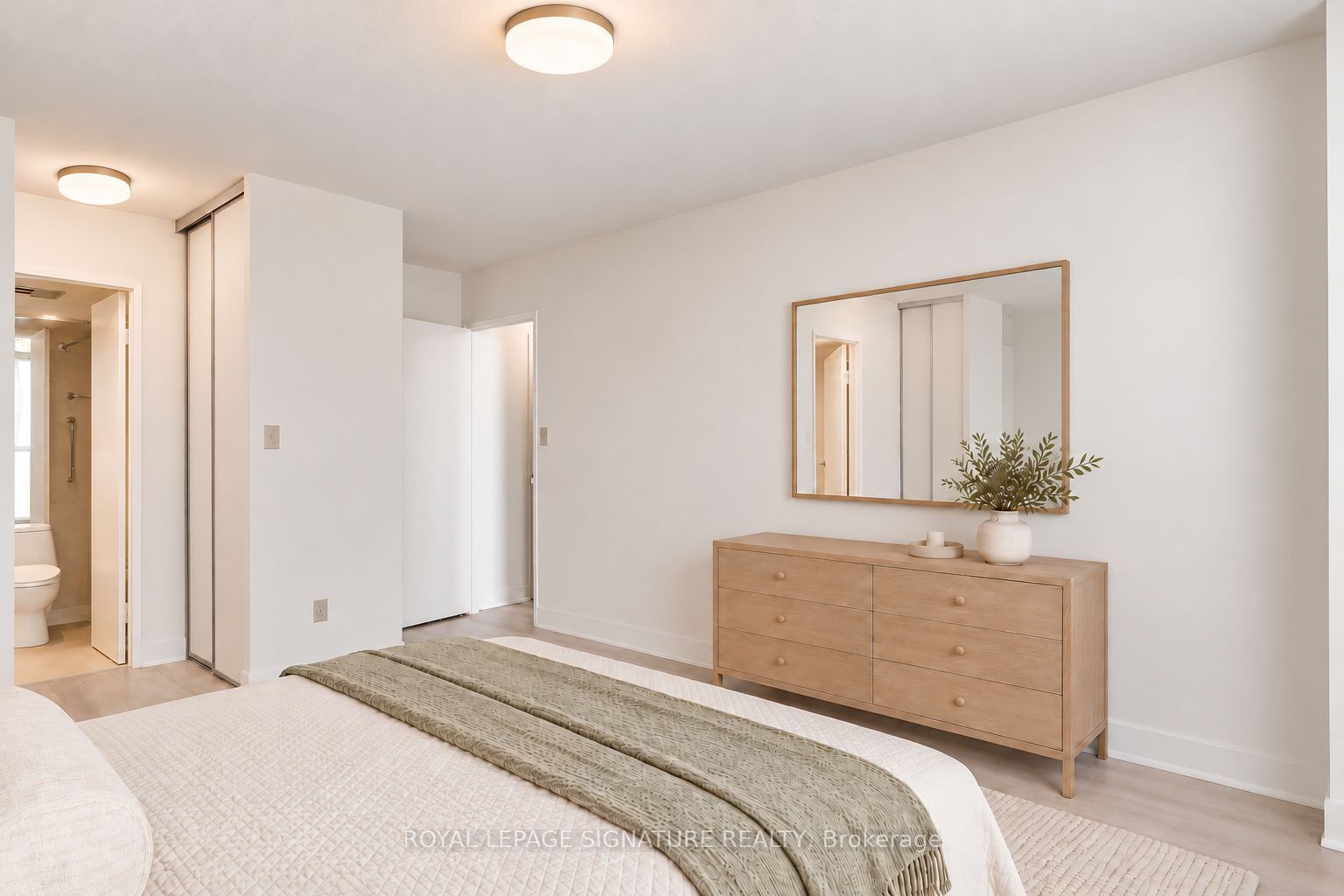 50 Quebec Avenue 2205 Property Photo 18