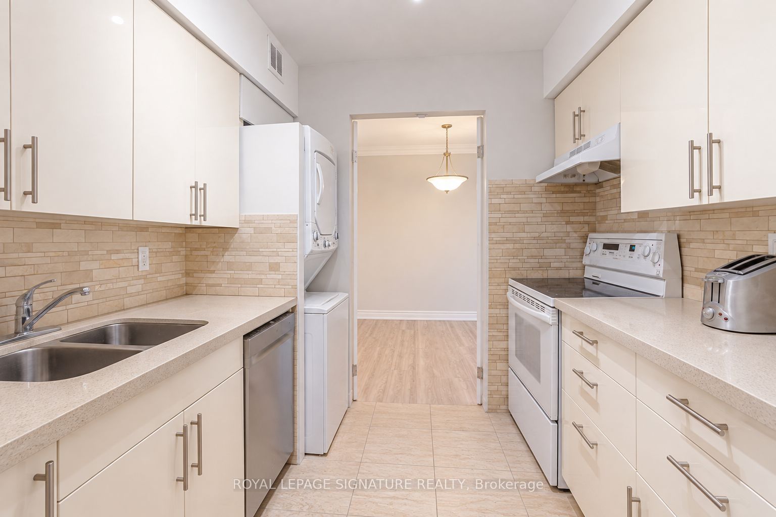 50 Quebec Avenue 2205 Property Photo 26