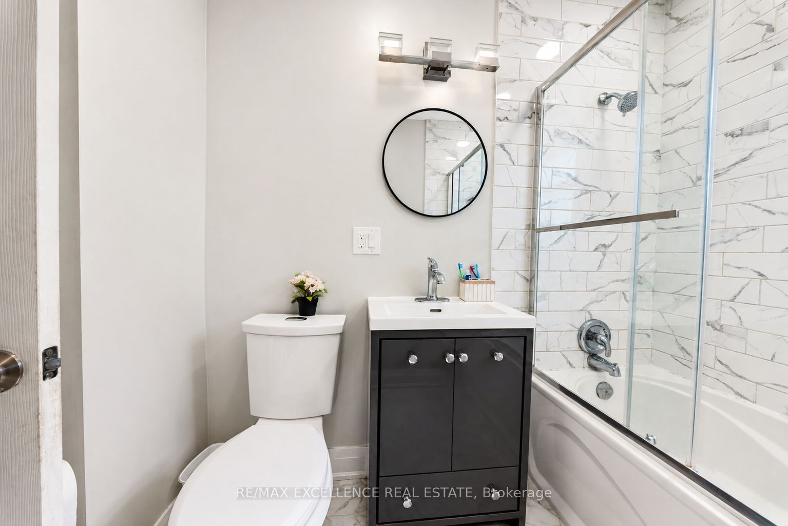 49 Barrhead Crescent Property Photo 12