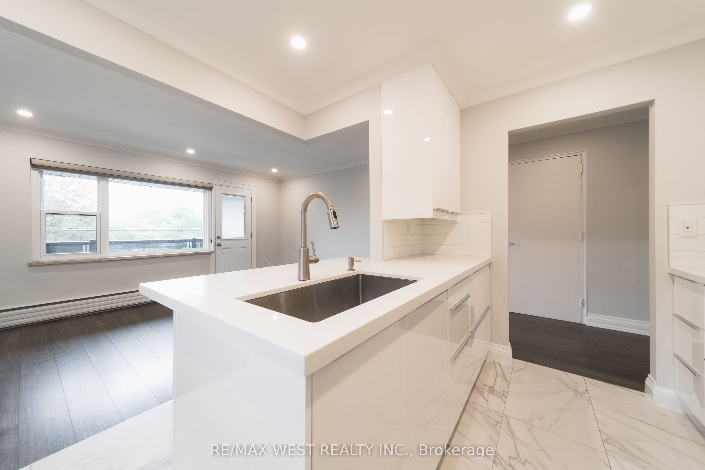 237 Melrose Street 7 Property Photo 3