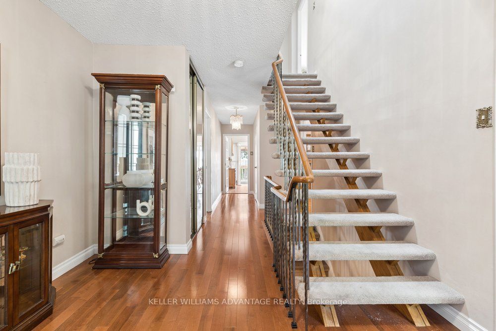 2192 Castlestone Court Property Photo 3