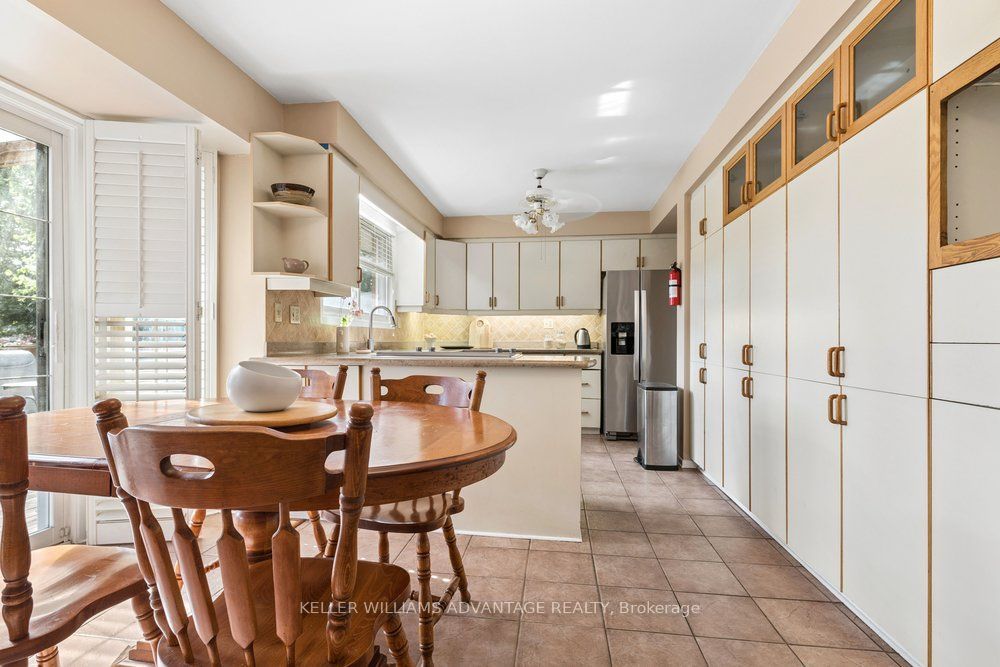 2192 Castlestone Court Property Photo 12