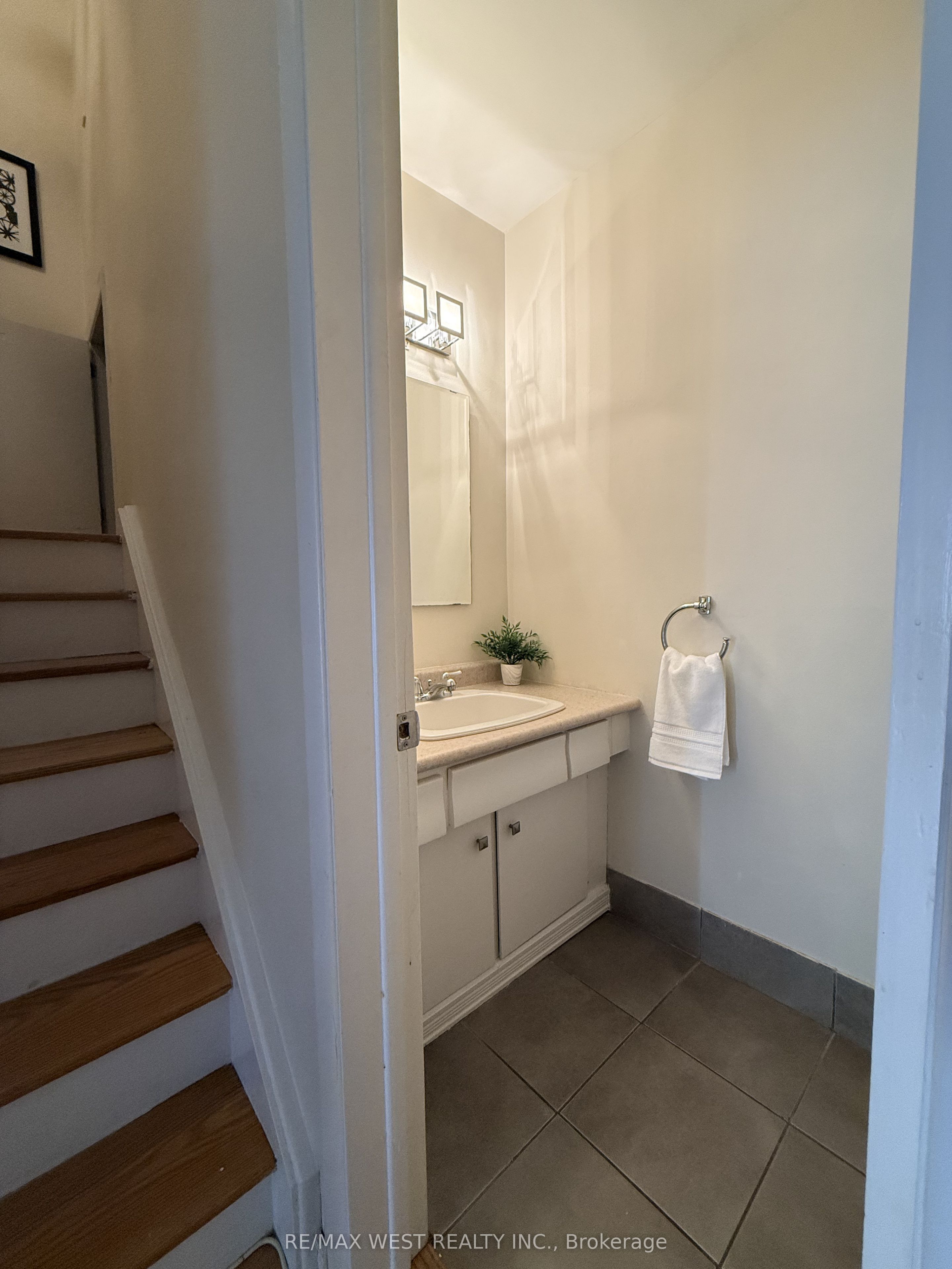 51 Broadfield Drive 43 Property Photo 11