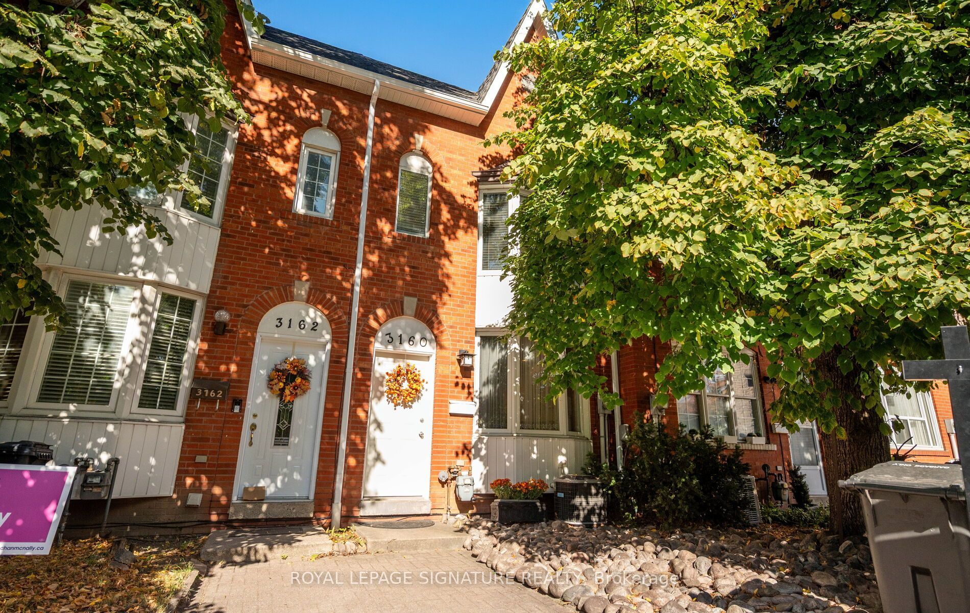 3160 Dundas Street Property Photo 1