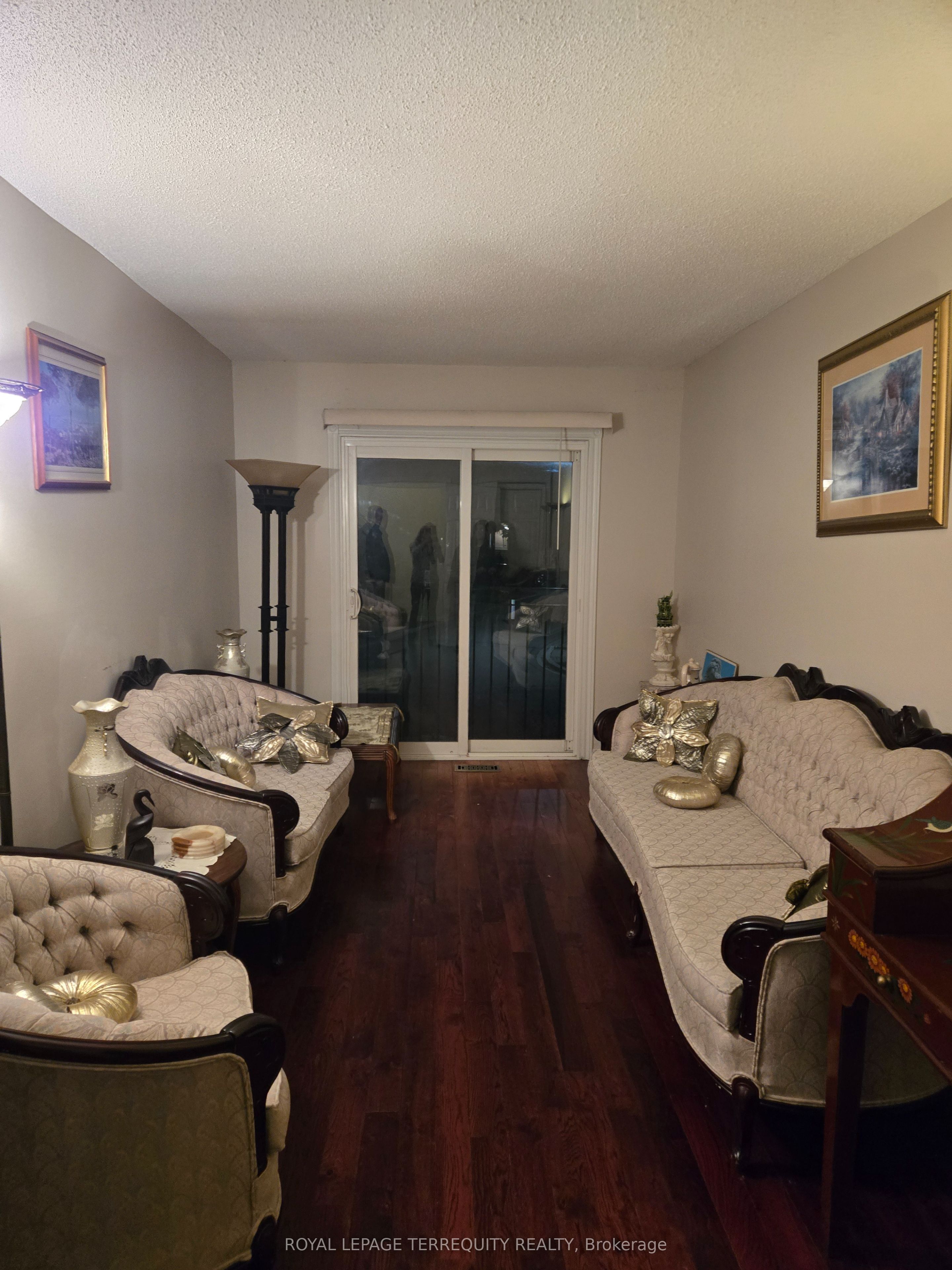 4635 Regents Terrace 34 Property Photo 4