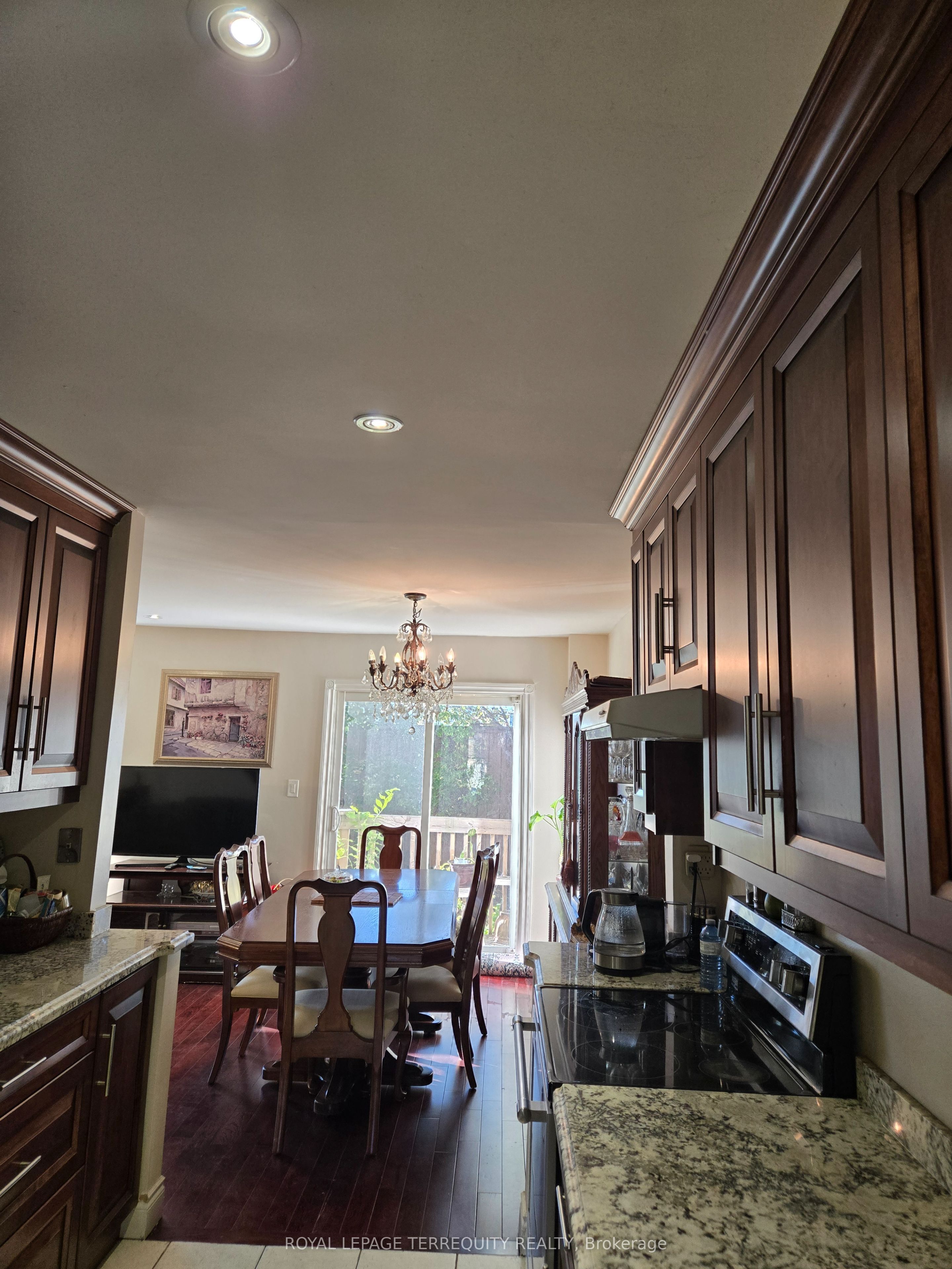 4635 Regents Terrace 34 Property Photo 5