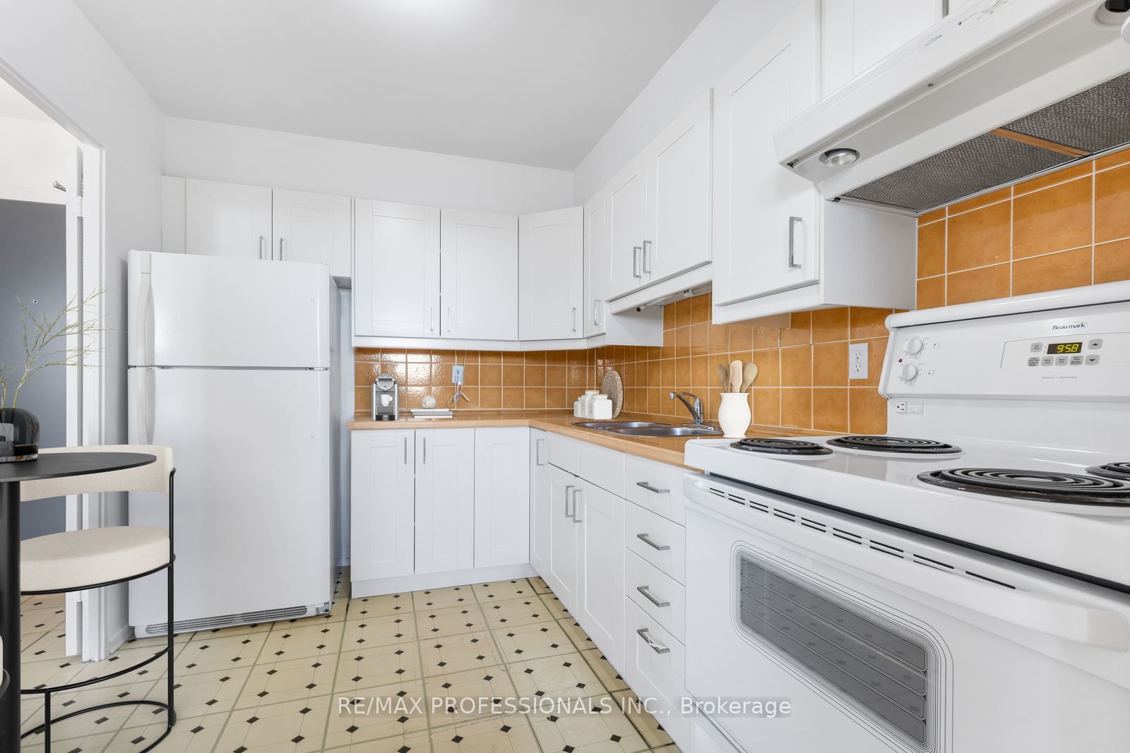451 The West Mall Drive 1102 Property Photo 8