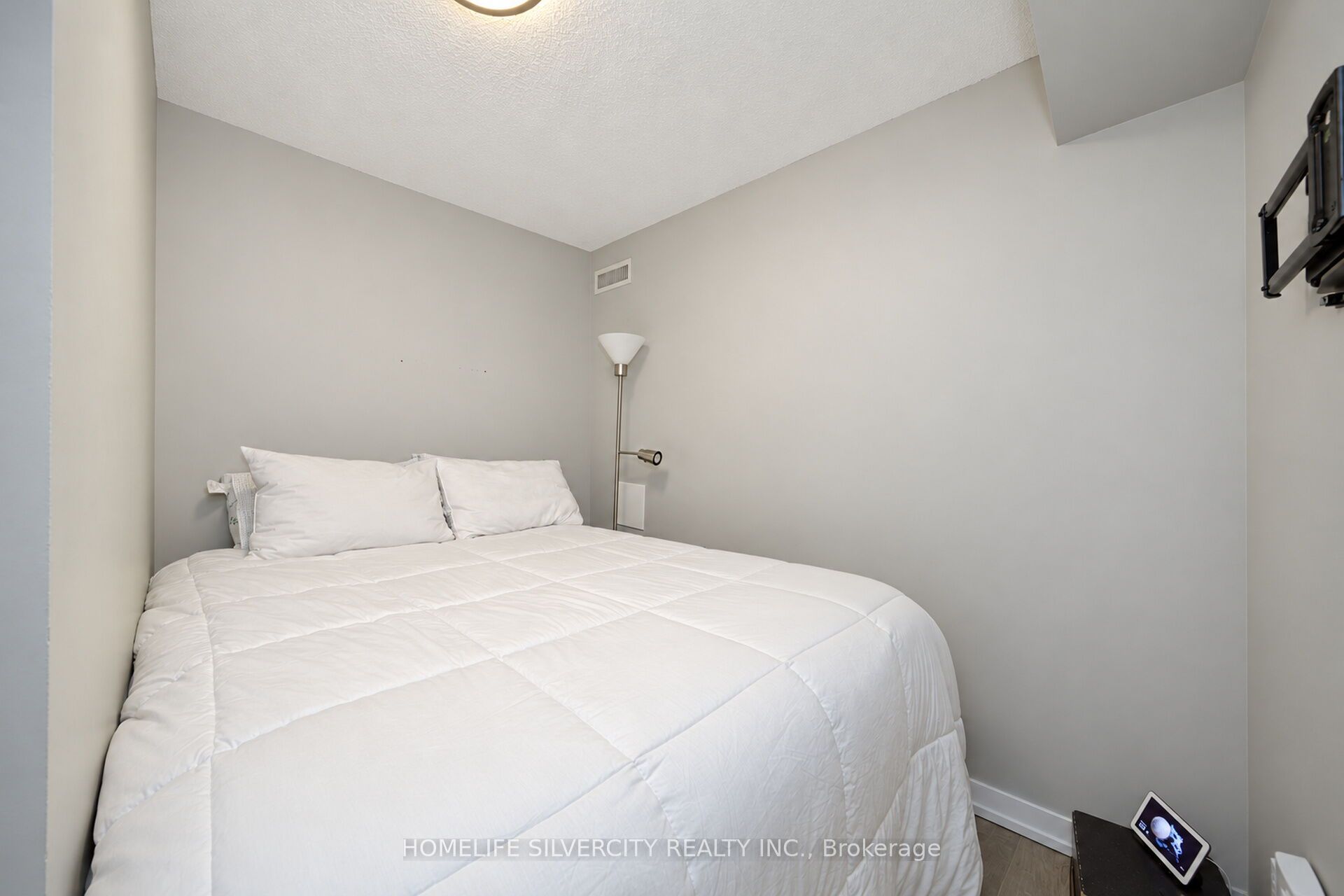 1420 Dupont Street 1405 Property Photo 15