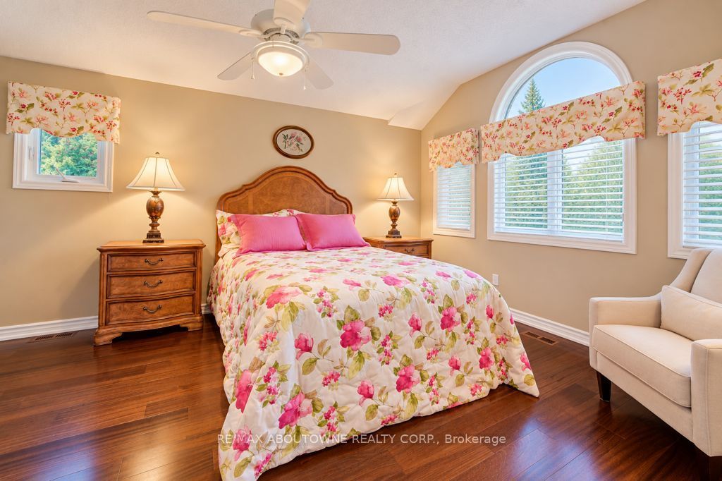 2220 Dunvegan Avenue Property Photo 25