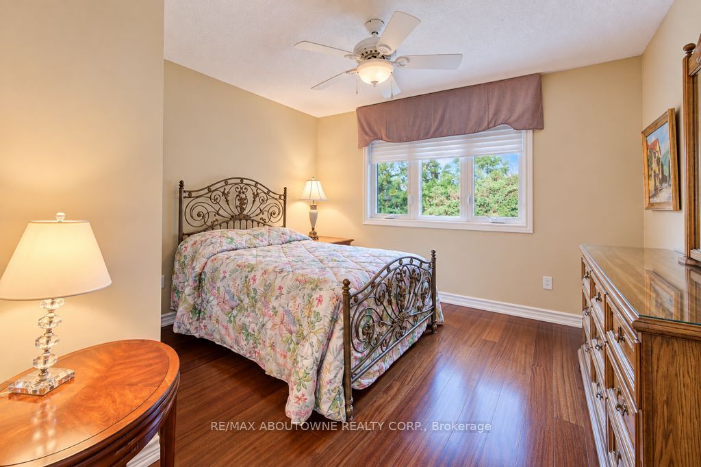 2220 Dunvegan Avenue Property Photo 27