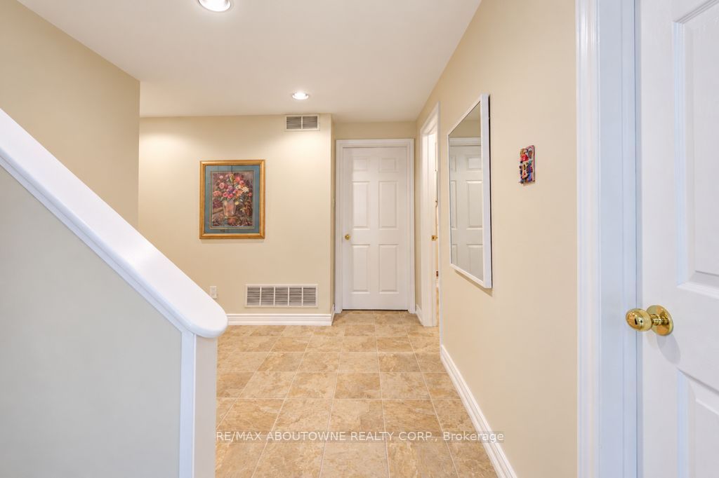 2220 Dunvegan Avenue Property Photo 31
