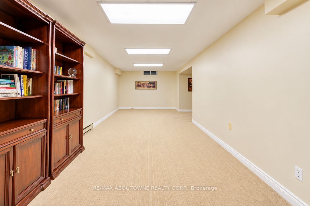 2220 Dunvegan Avenue Property Photo 40